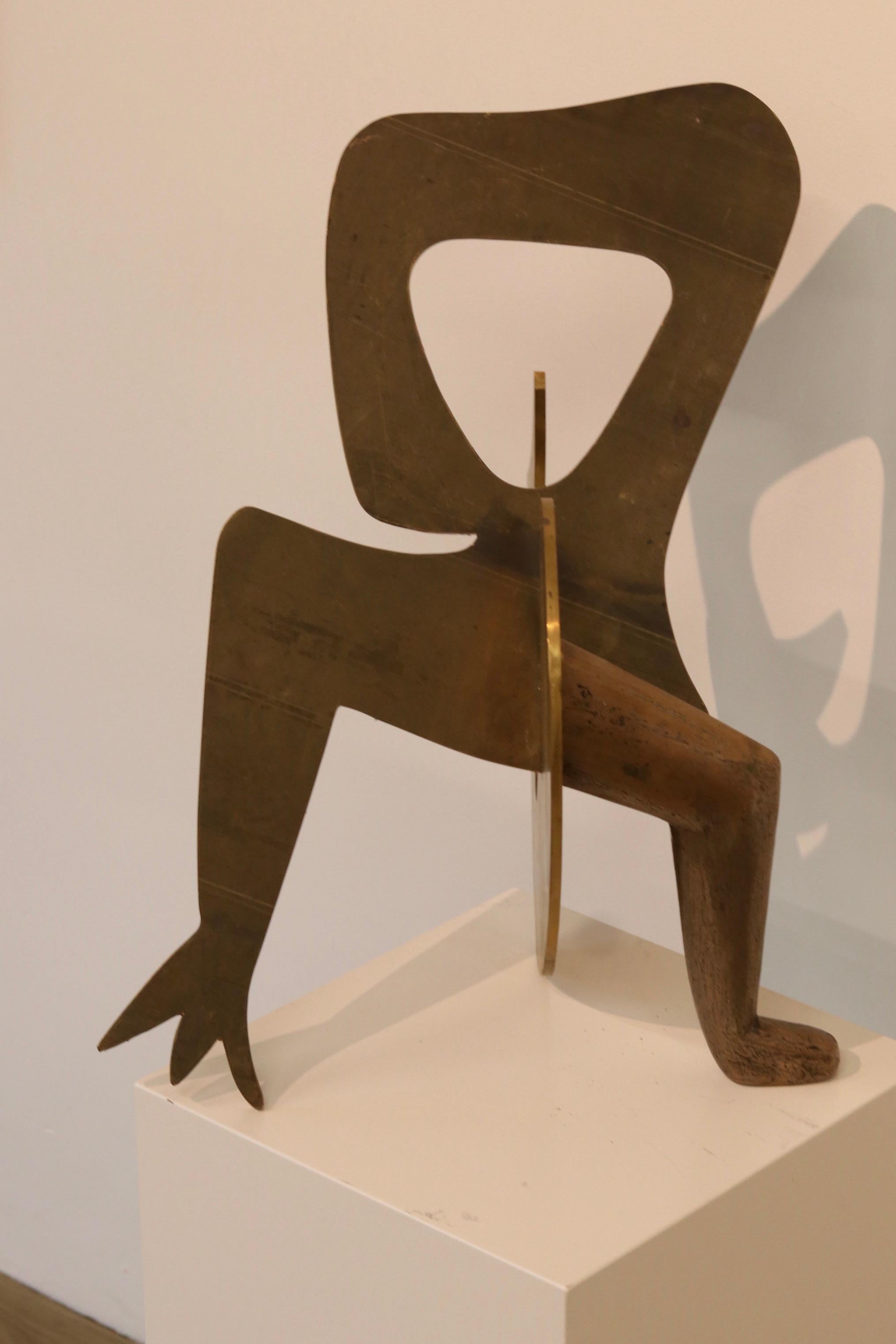 Sculpture contemporaine en laiton hybride de l'artiste néerlandais hybride II- XXIe siècle - Marron Figurative Sculpture par Jan Wils