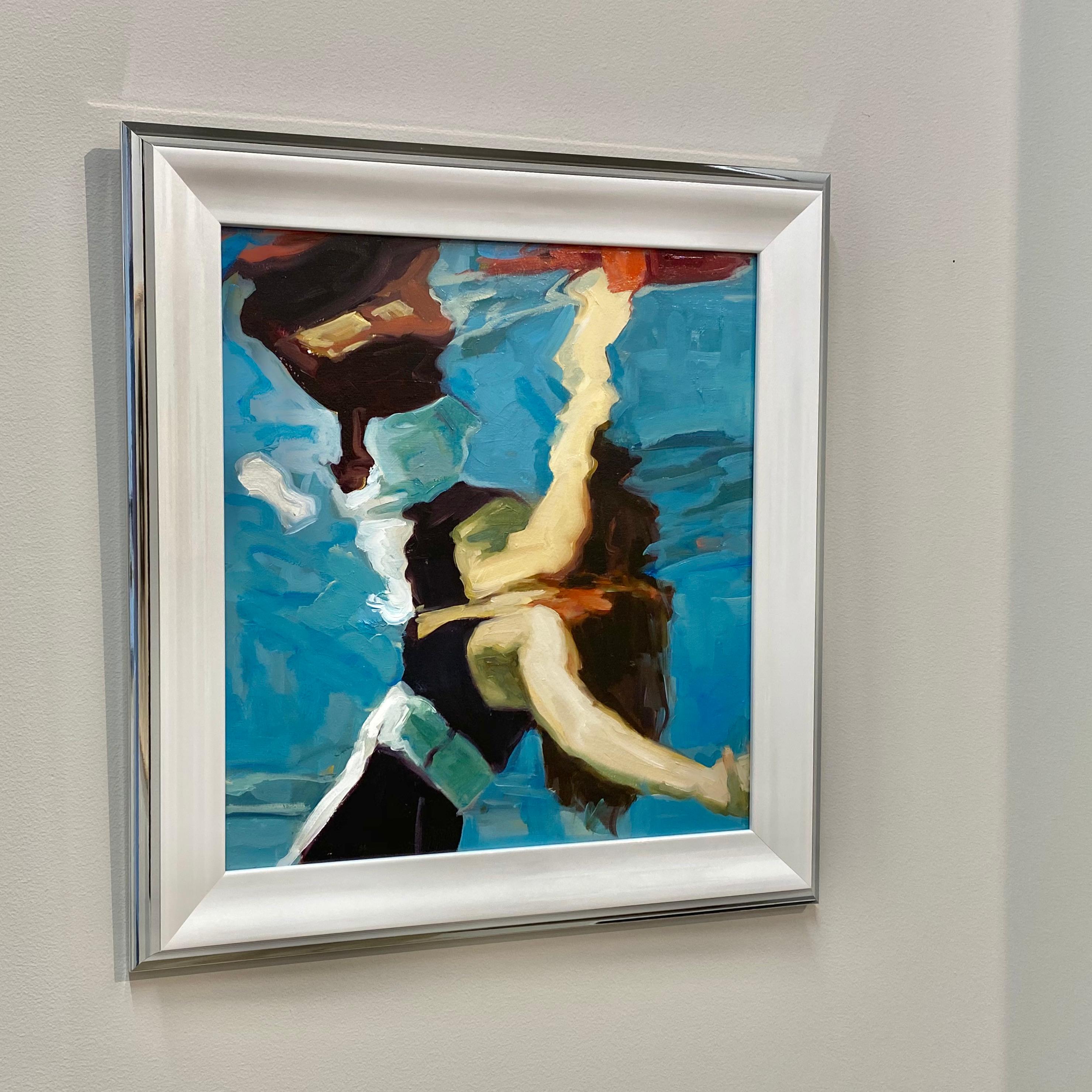 Touch - Peinture à l'huile du 21e siècle représentant une fille flottant et se reflétant  dans l'eau - Bleu Figurative Painting par Jantien de Boer