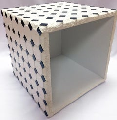 Black and White Diamond (Cube Table)