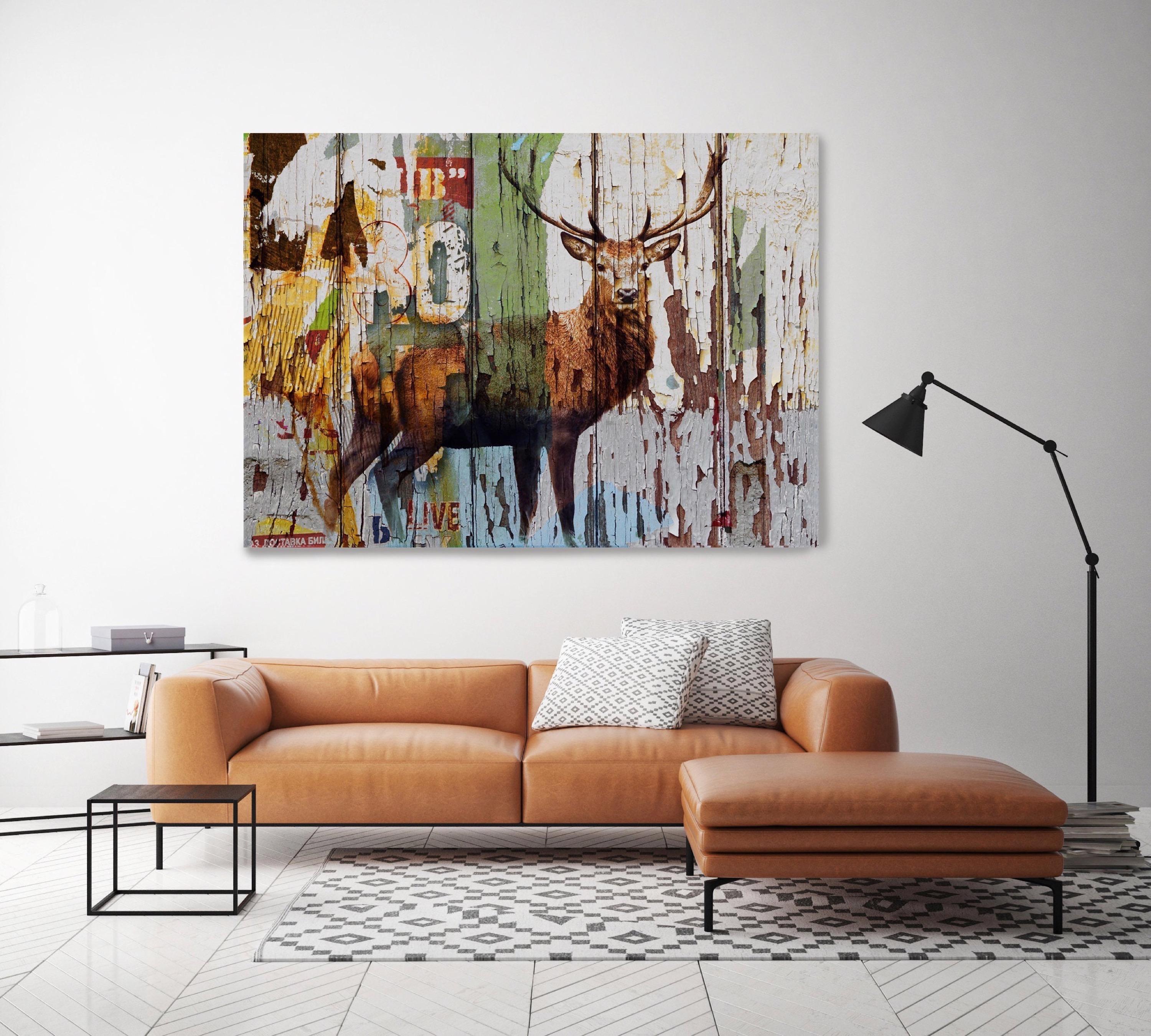 Peinture technique mixte rustique sur toile - Ferme de cerf - 152,4 x 101,6 cm - Contemporain Mixed Media Art par Irena Orlov