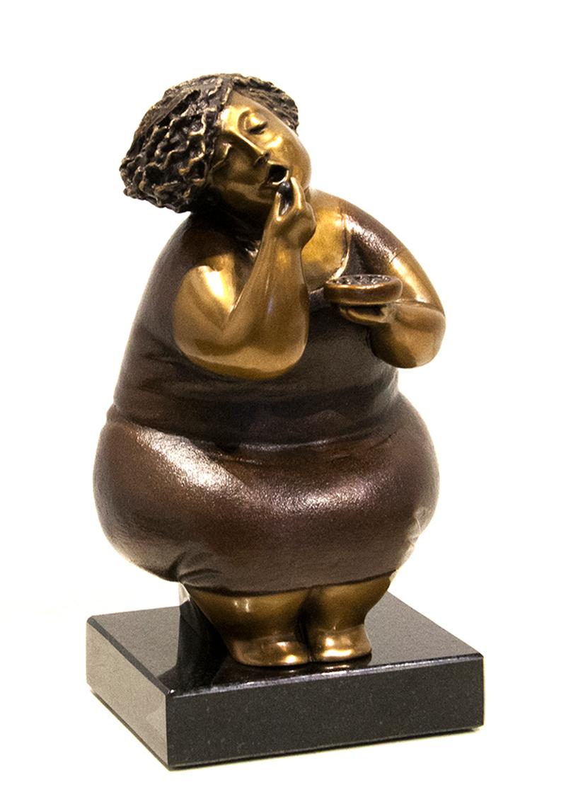Rose-Aimée Bélanger Figurative Sculpture – Limited edition bronze sculpture by Rose-Aimee Belanger  BONBONS  6/24