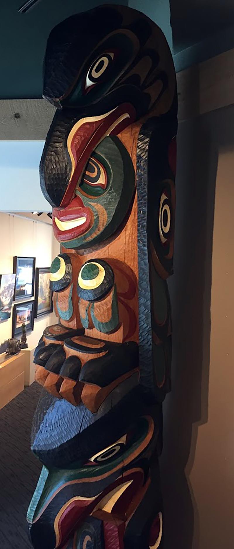 Original cedar totem pole by Tom Hunt  TWO RAVENS For Sale 1