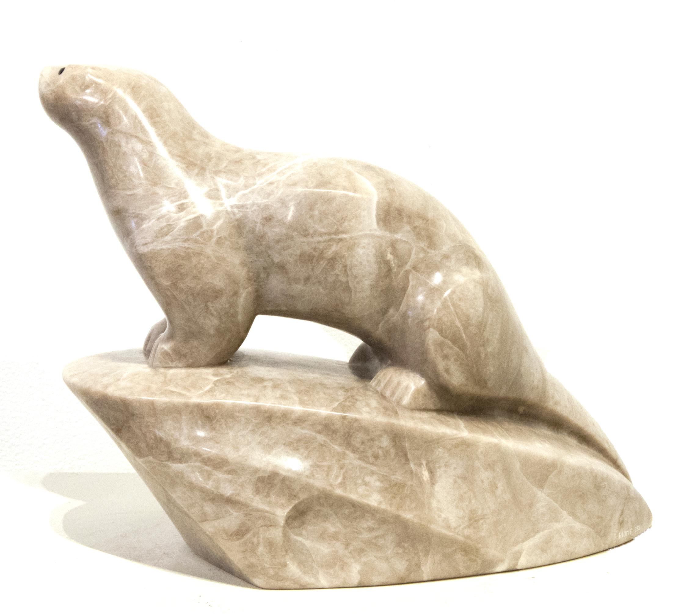 Sculpture d'origine en albâtre de David Riome  OTTER en vente 2