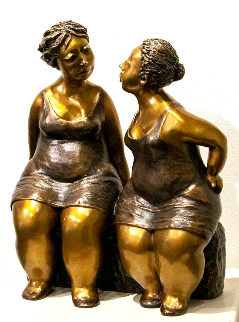 Bronzeskulptur in limitierter Auflage von Rose-Aimee Belanger  COMPLICITY  E.A. III/IV – Sculpture von Rose-Aimée Bélanger