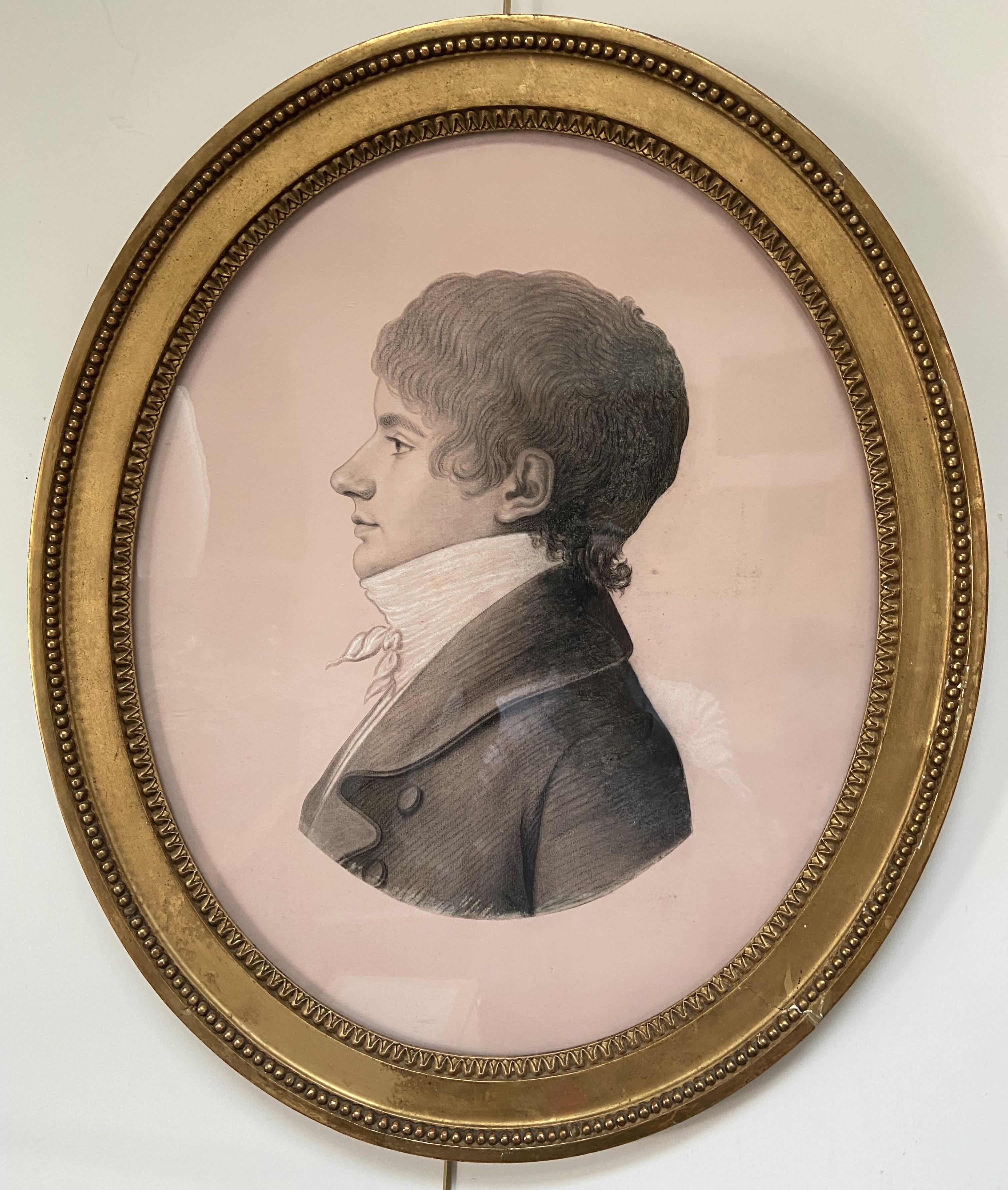 Unknown Figurative Art – Französische Schule des frühen 19. Jahrhunderts, Porträt eines Mannes im Profil, ovale Zeichnung