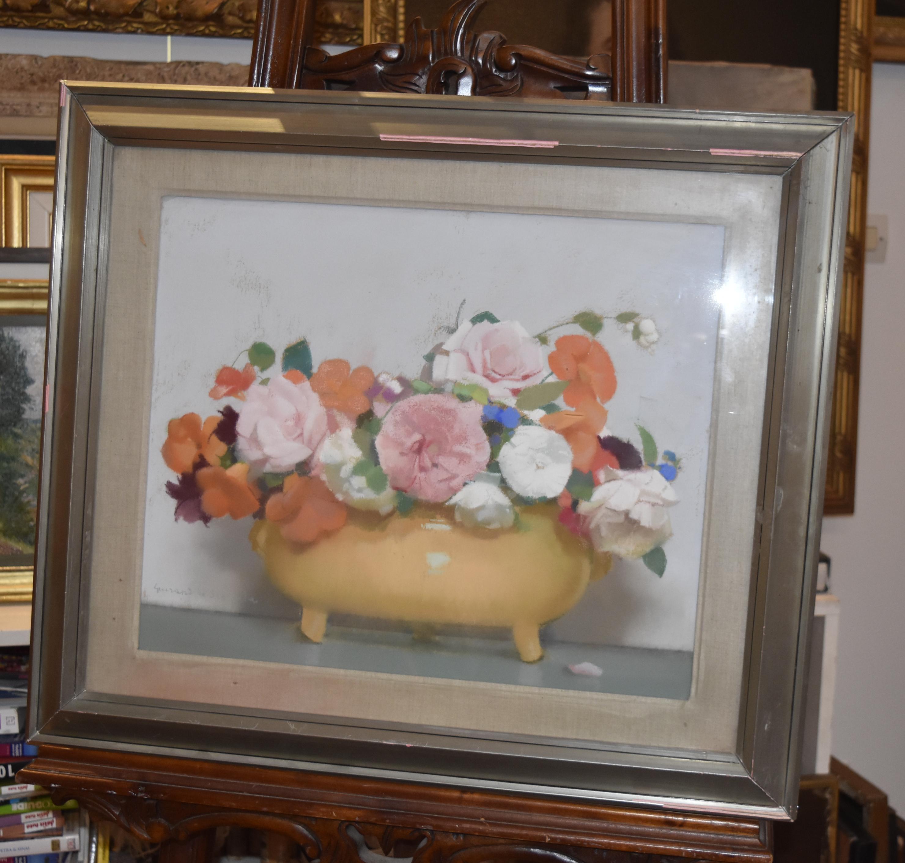 Guirand de Scevola  (1871-1950) A bunch of flowers in a yellow vase, pastel - Gray Figurative Painting by Lucien-Victor Guirand de Scévola