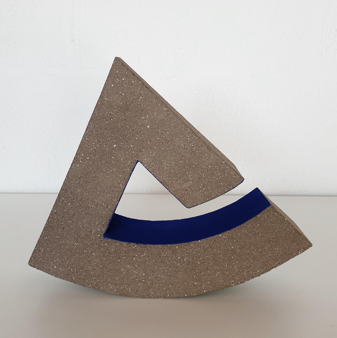 Untitled - contemporary modern abstract geometric ceramic sculpture object - Contemporary Sculpture by Let de Kok