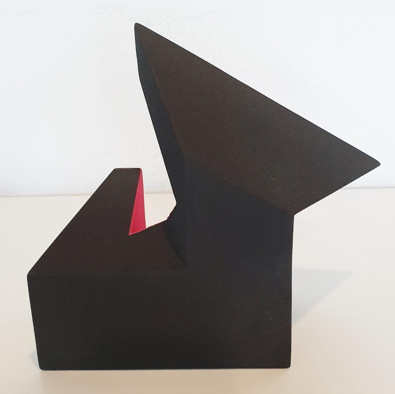 SC1503 red - contemporary modern abstract geometric ceramic object sculpture - Beige Abstract Sculpture by Let de Kok