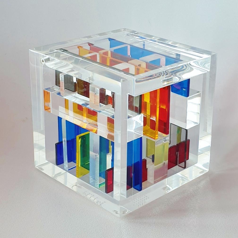 Homage to Mondriaan - contemporary modern abstract geometric cube sculpture 1