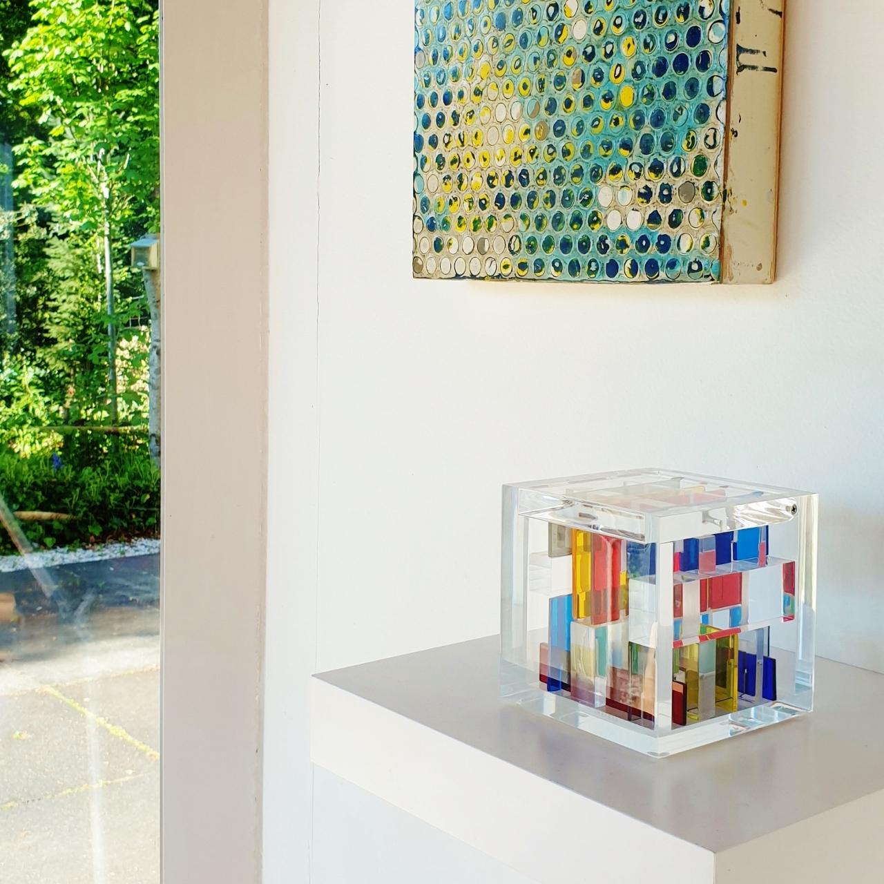 Homage to Mondriaan - contemporary modern abstract geometric cube sculpture - Sculpture by Haringa + Olijve