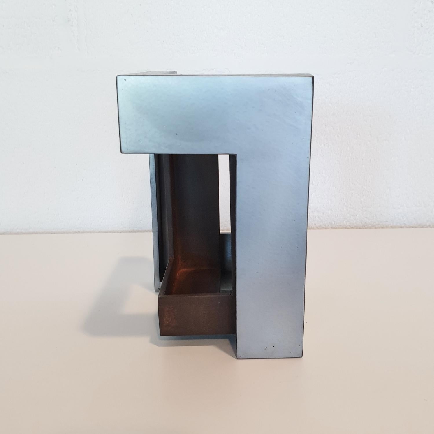 Pareja 07 - sculpture en acier géométrique abstraite contemporaine et moderne - Gris Abstract Sculpture par Eduardo Lacoma