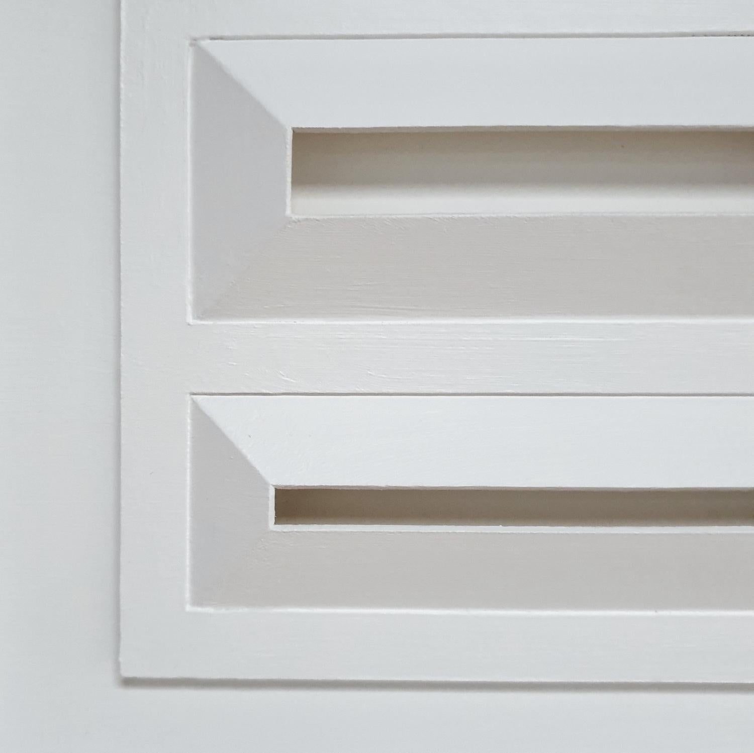 Rhythmische geometrische Formen - weiße zeitgenössische moderne abstrakte Malerei Relief im Angebot 1
