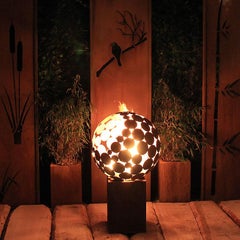 Firepit Ball - Diameter 55cm - Unique Modern Outdoor Ornament - Stefan Traloc