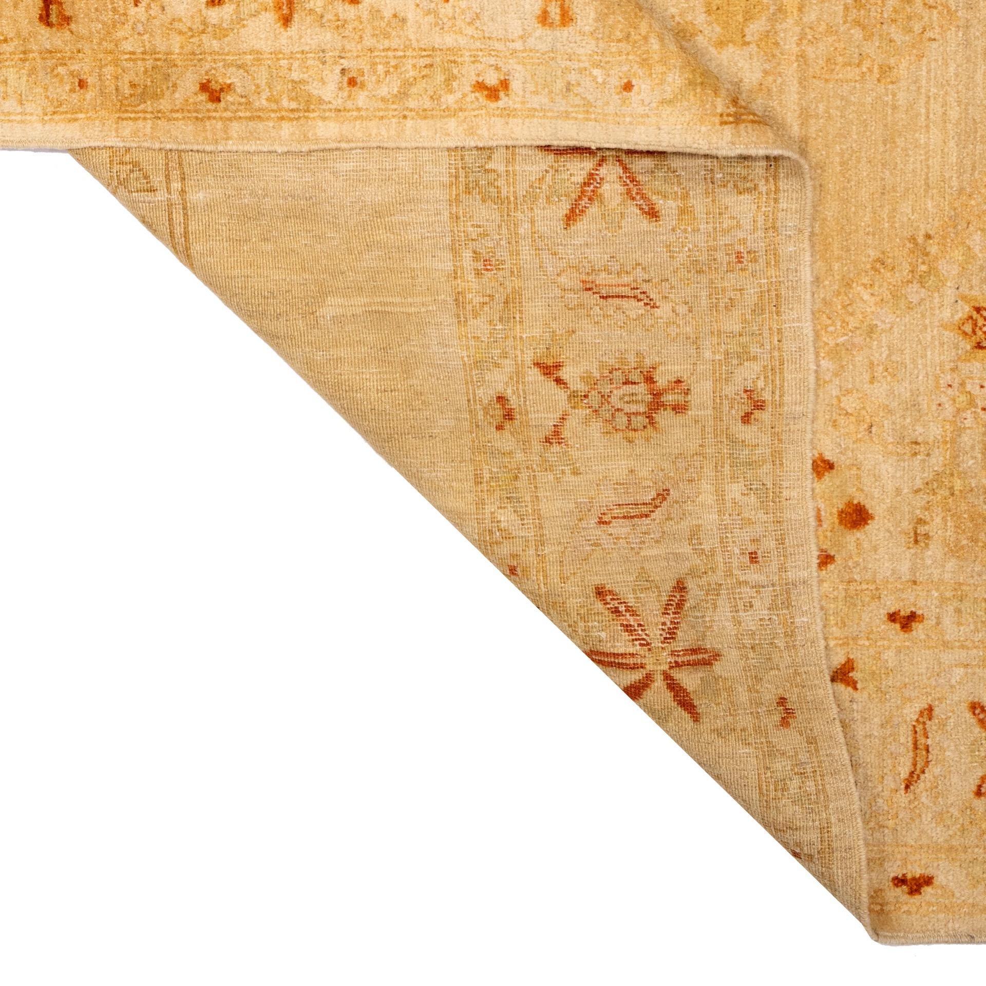 Este precioso Ziegler combina tradición con la mejor relación calidad-precio. Se adapta a cualquier interior, ya que las Ziegler son alfombras muy típicas en el mejor sentido de la palabra. El inusual nombre podría sugerir un origen alemán, pero en