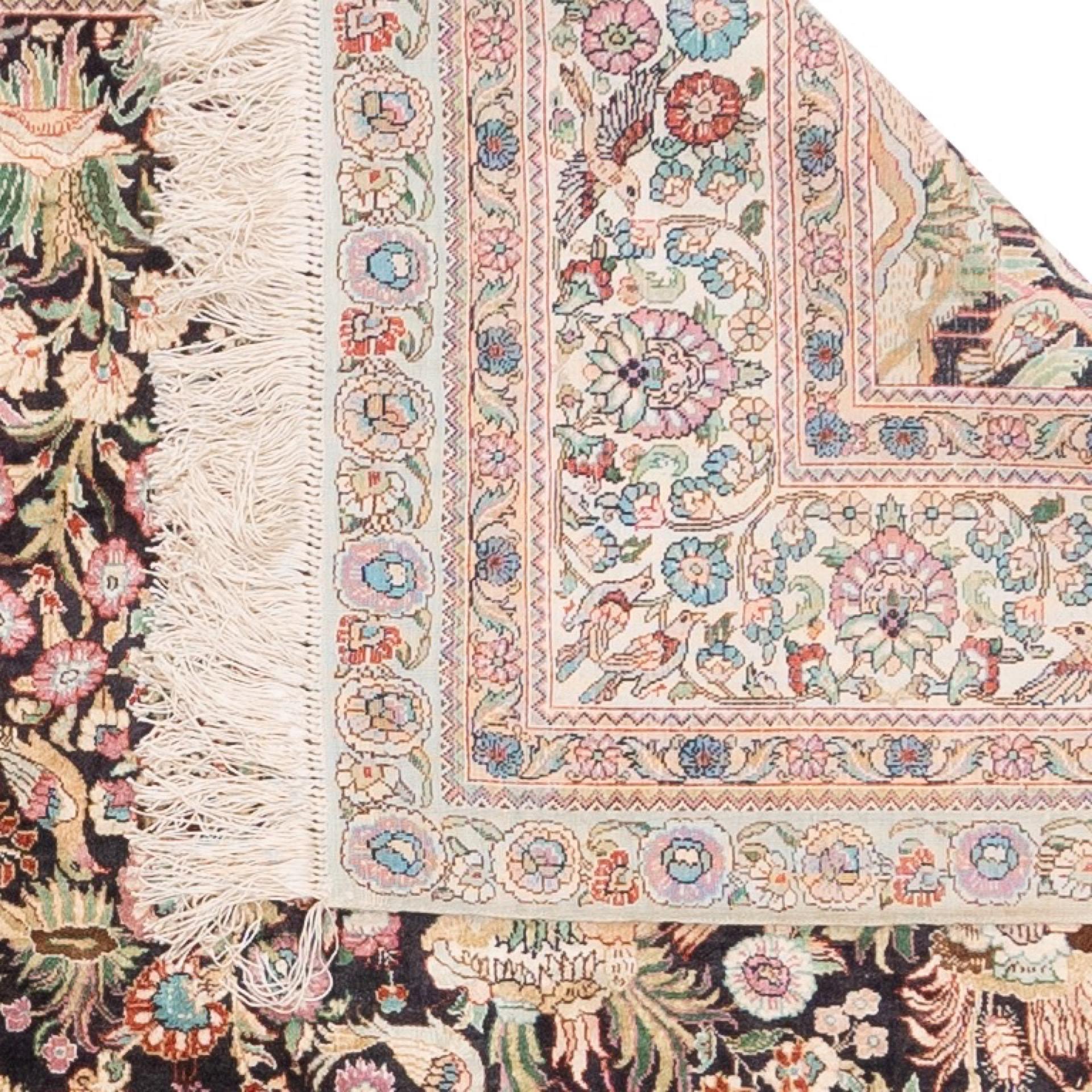 Tappeto in seta naturale della Cina - Design lussuoso con eleganti disegni floreali in vendita 2