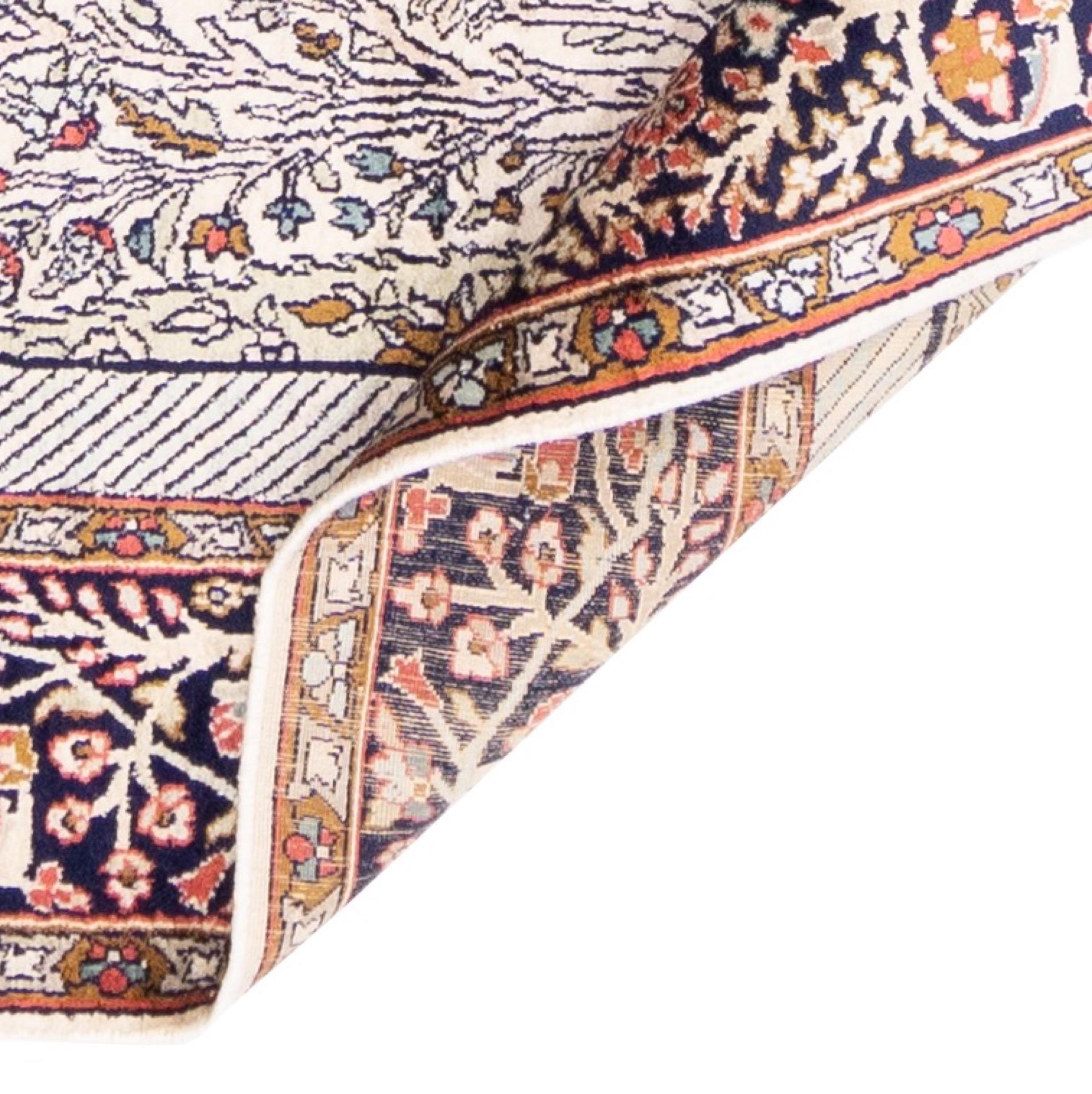 Alfombra oriental Kaschmir - Elegancia atemporal con exquisito motivo de jarrón en venta 1