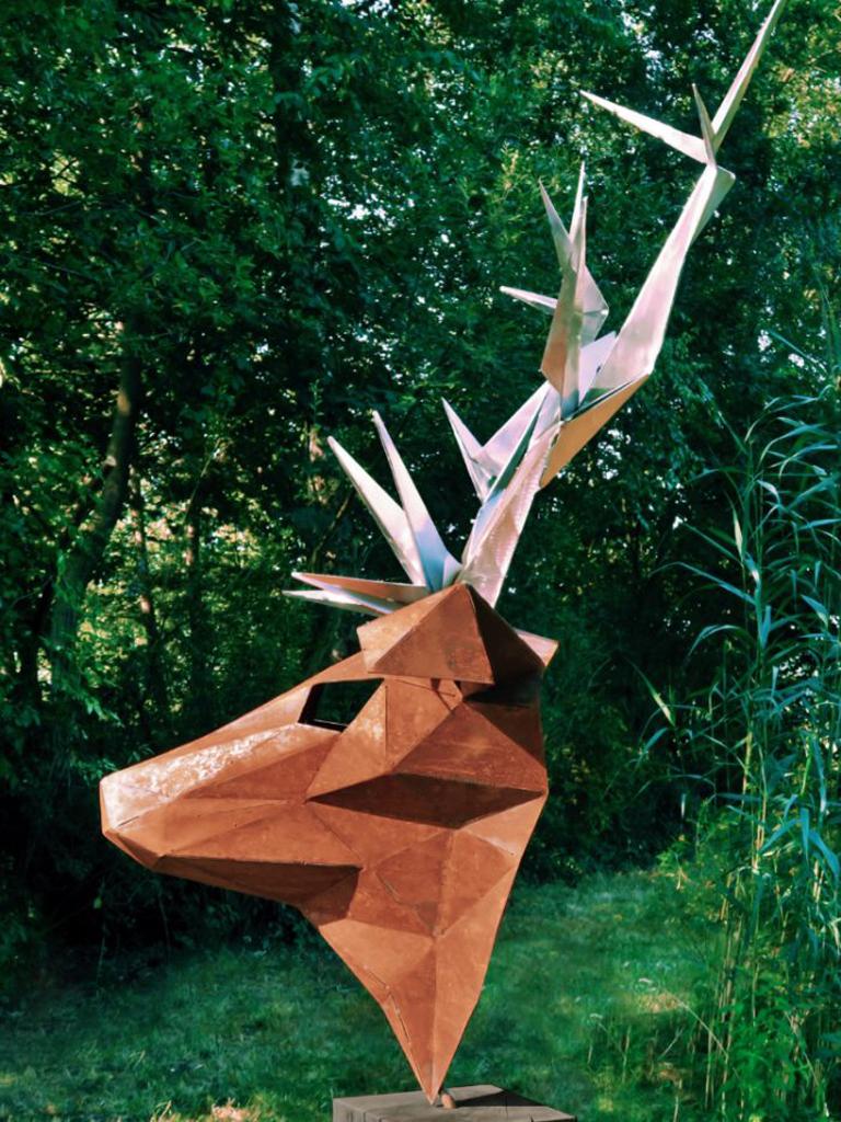 Cerf polygonal - 100 cm - Ornement d'extérieur moderne unique - Stefan Traloc en vente 2