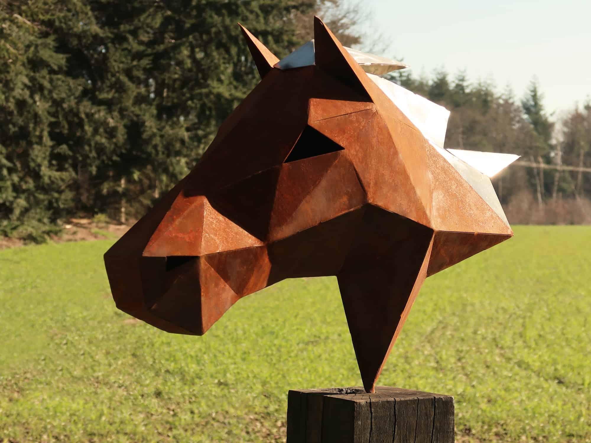 Polygon Horse - 100cm - Unique Modern Outdoor Ornament - Stefan Traloc For Sale 2