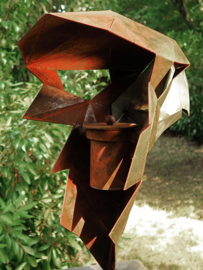 Polygon Eagle - 50cm - Unique Modern Outdoor Ornament - Stefan Traloc For Sale 1