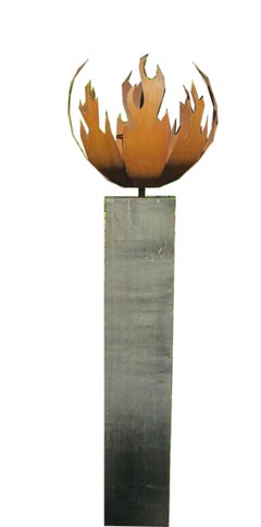 Flammenfarbene große zeitgenössische Skulptur