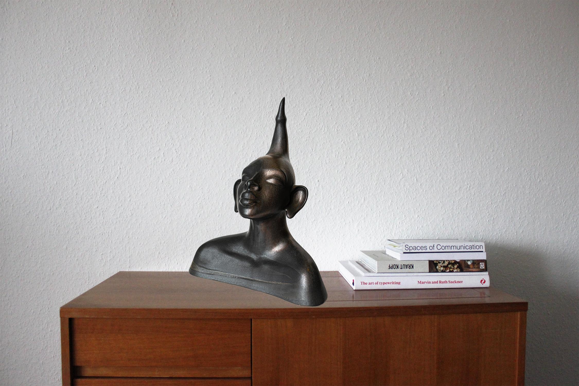 Lina Gonchar - « Lina II » - Sculpture en céramique unique - Revêtement en marron en vente 1