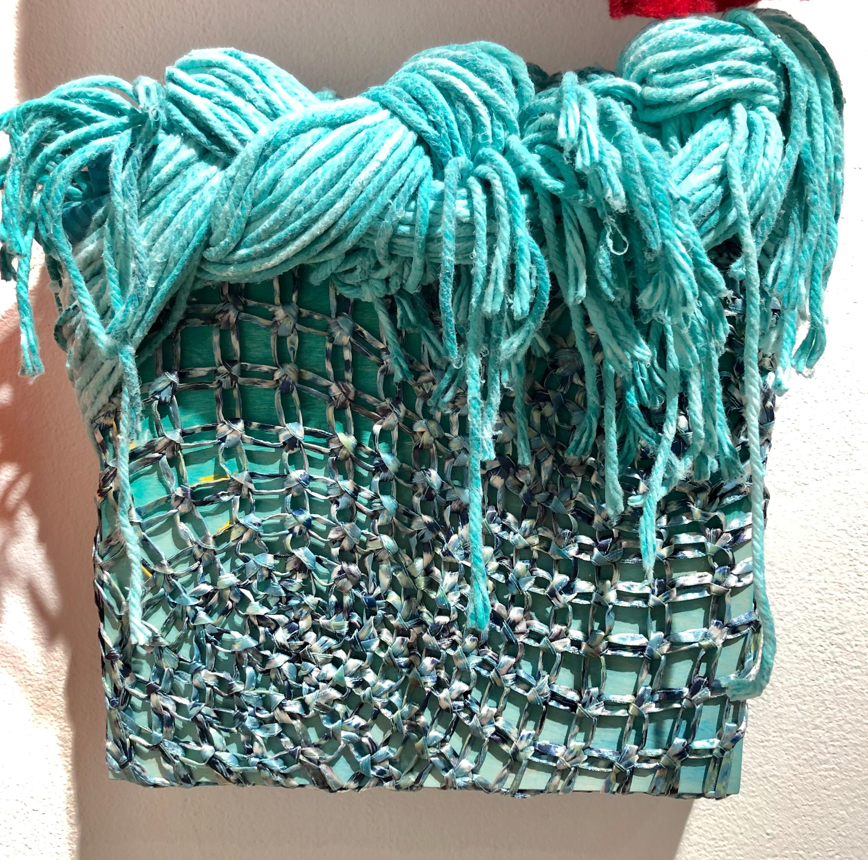 Genten/Color - Fabric and mixed media sculptures, bold colors, varying textures For Sale 10