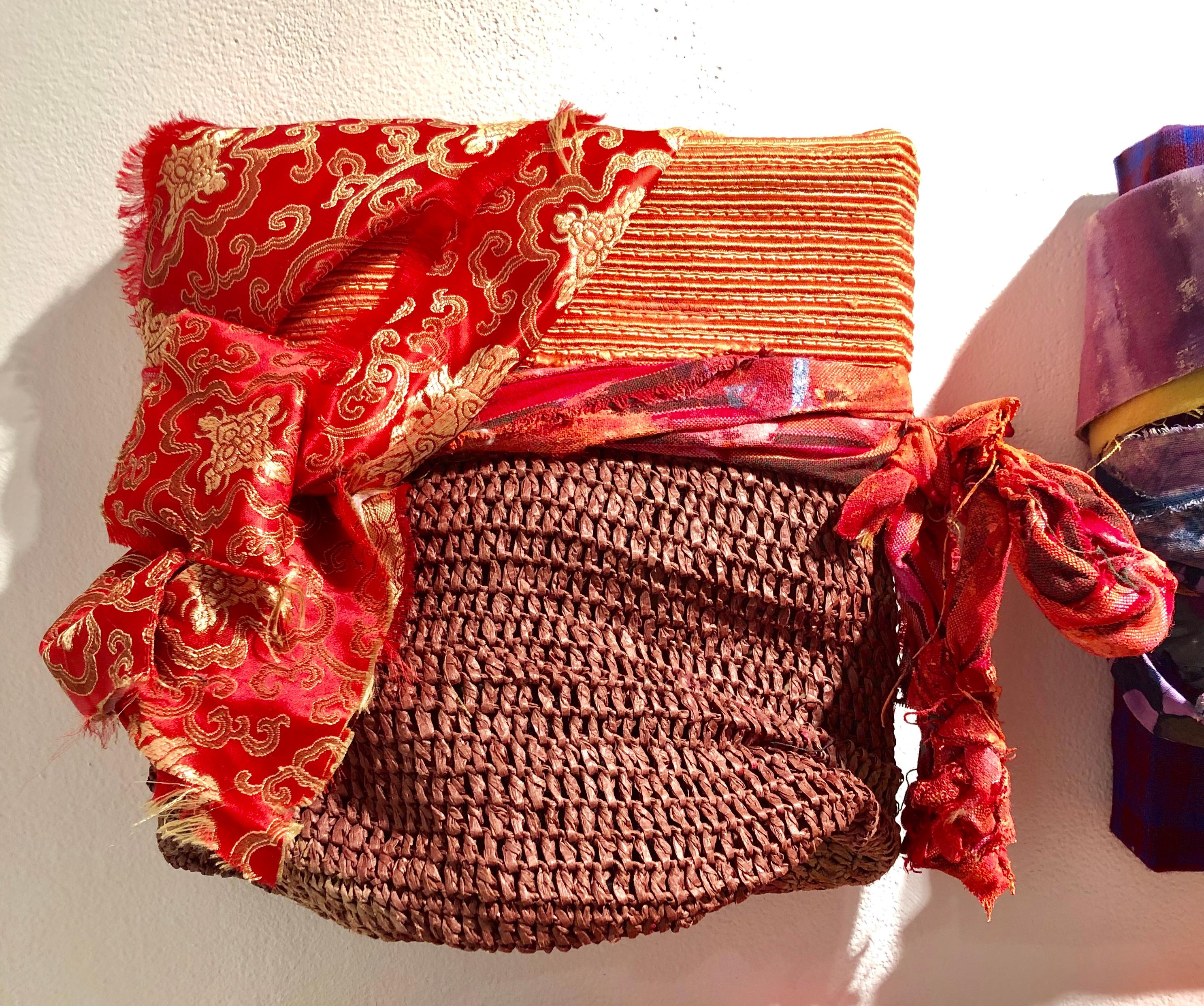 Genten/Color - Fabric and mixed media sculptures, bold colors, varying textures For Sale 7