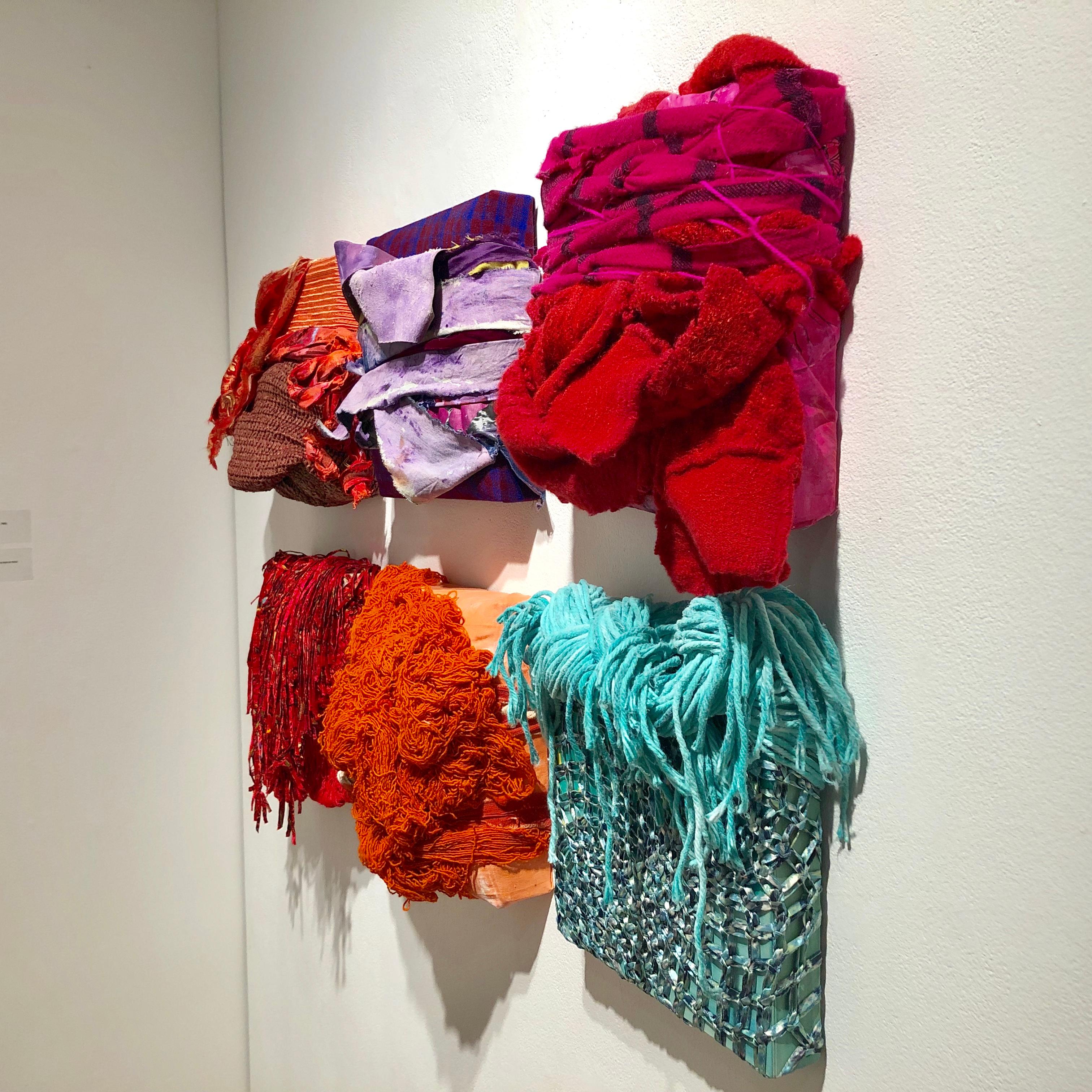 Genten/Color - Fabric and mixed media sculptures, bold colors, varying textures For Sale 6
