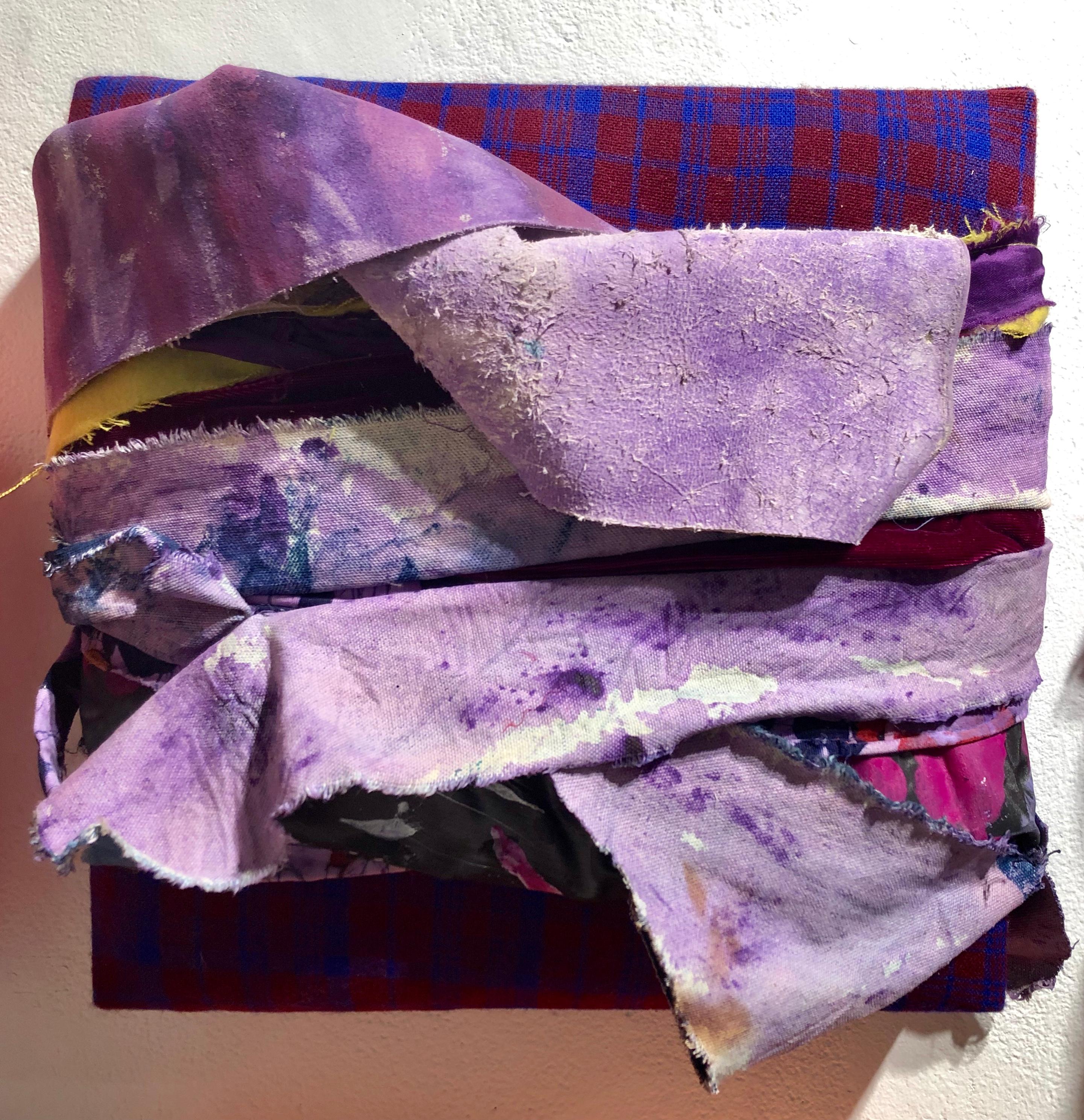 Genten/Color - Fabric and mixed media sculptures, bold colors, varying textures For Sale 8