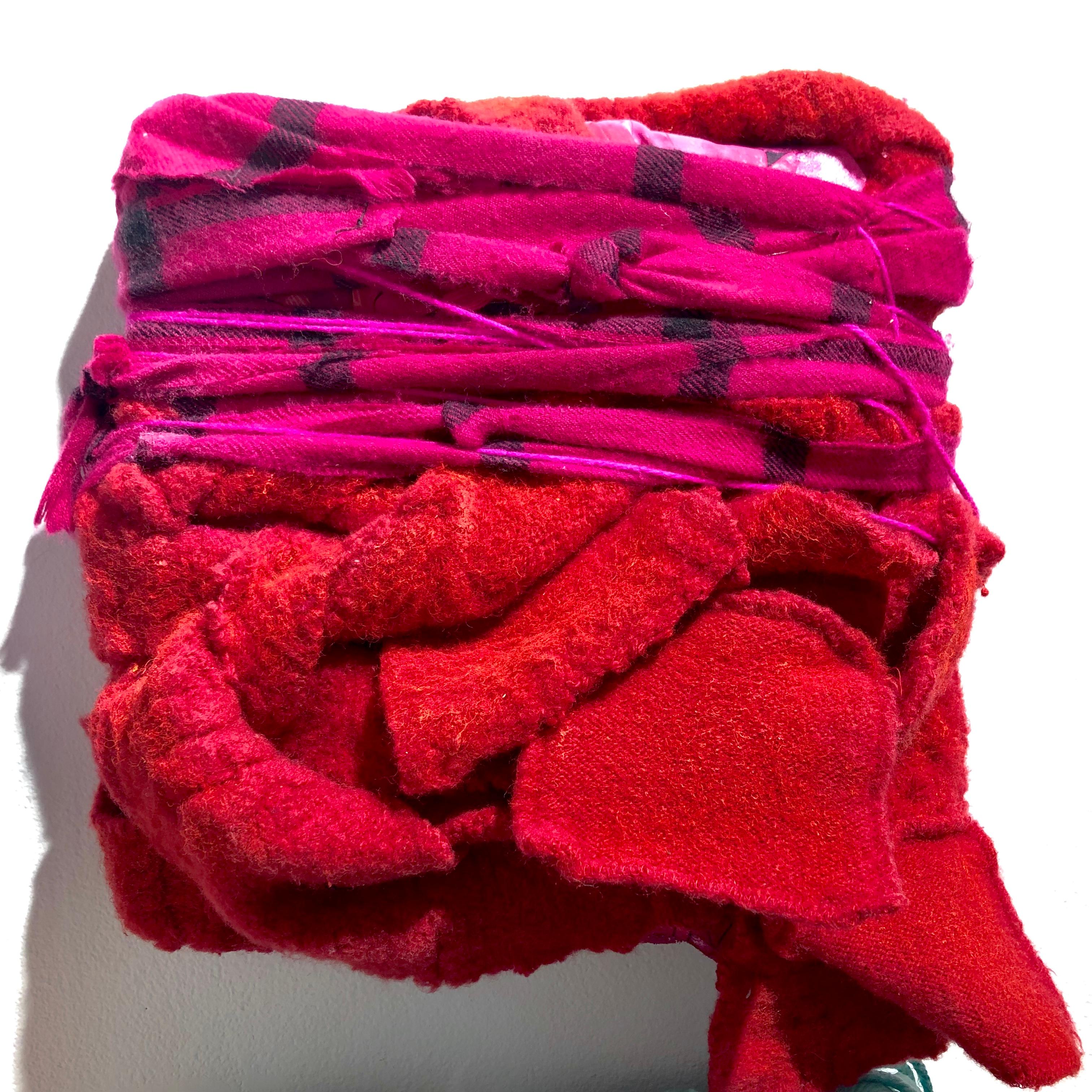 Genten/Color - Fabric and mixed media sculptures, bold colors, varying textures For Sale 9