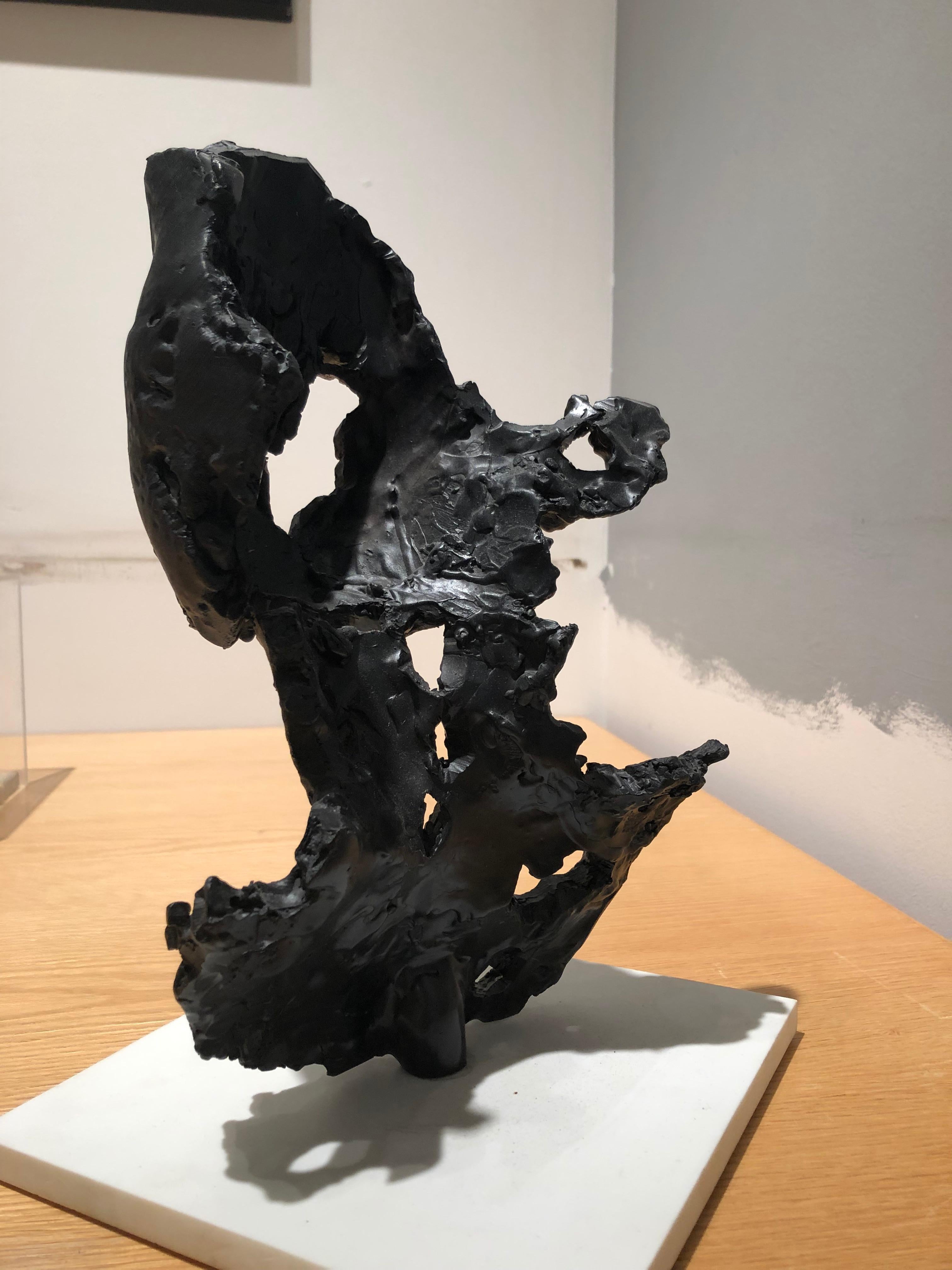 L Degrade, 2014, bronze with black patina sculpture cast from a 3D print (Schwarz), Figurative Sculpture, von Sophie Kahn