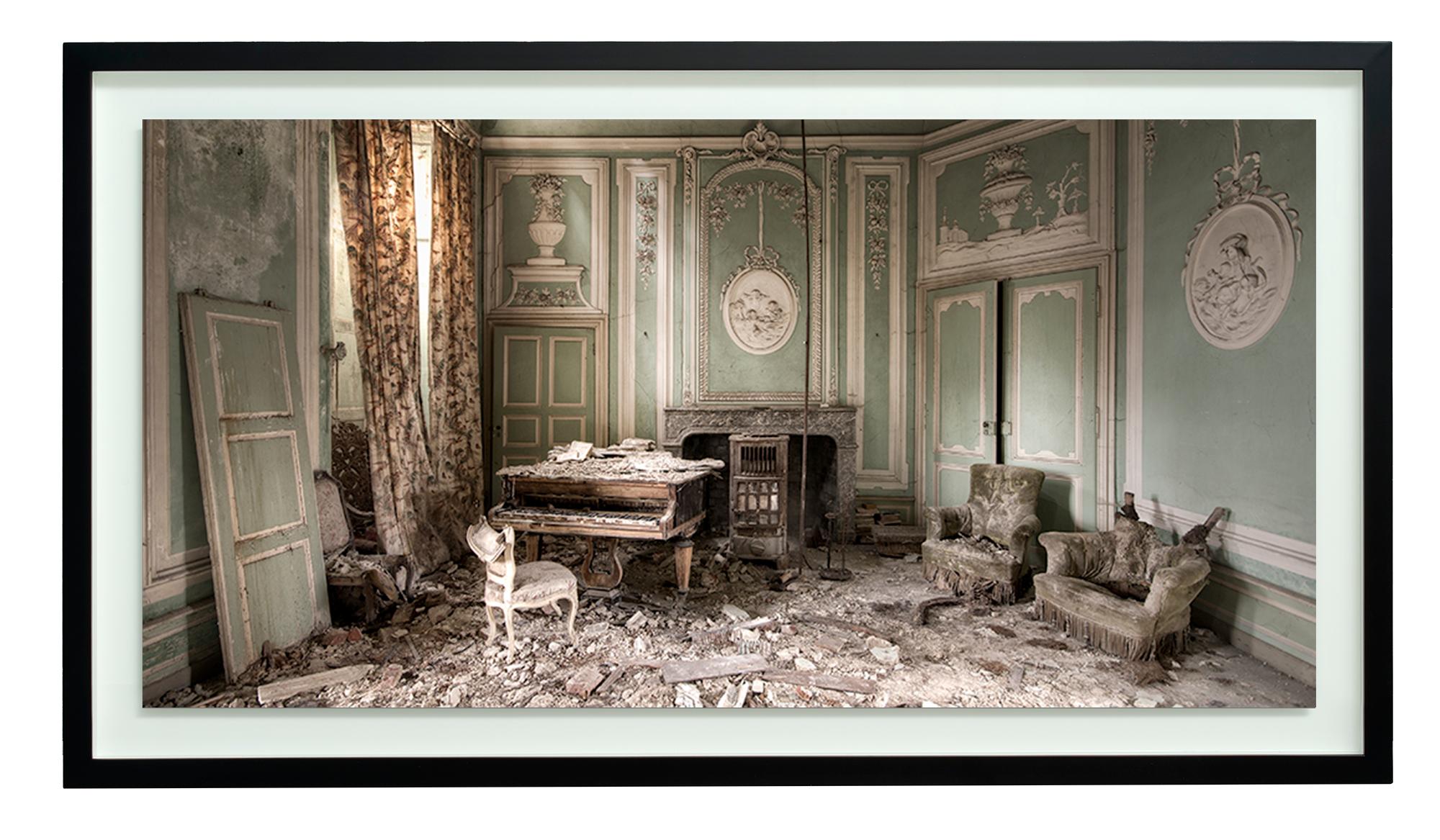Tunes of Decay - Limited Edition of 5 pcs - Luxury framed with Museum Glass - Photograph by Daan Oude Elferink