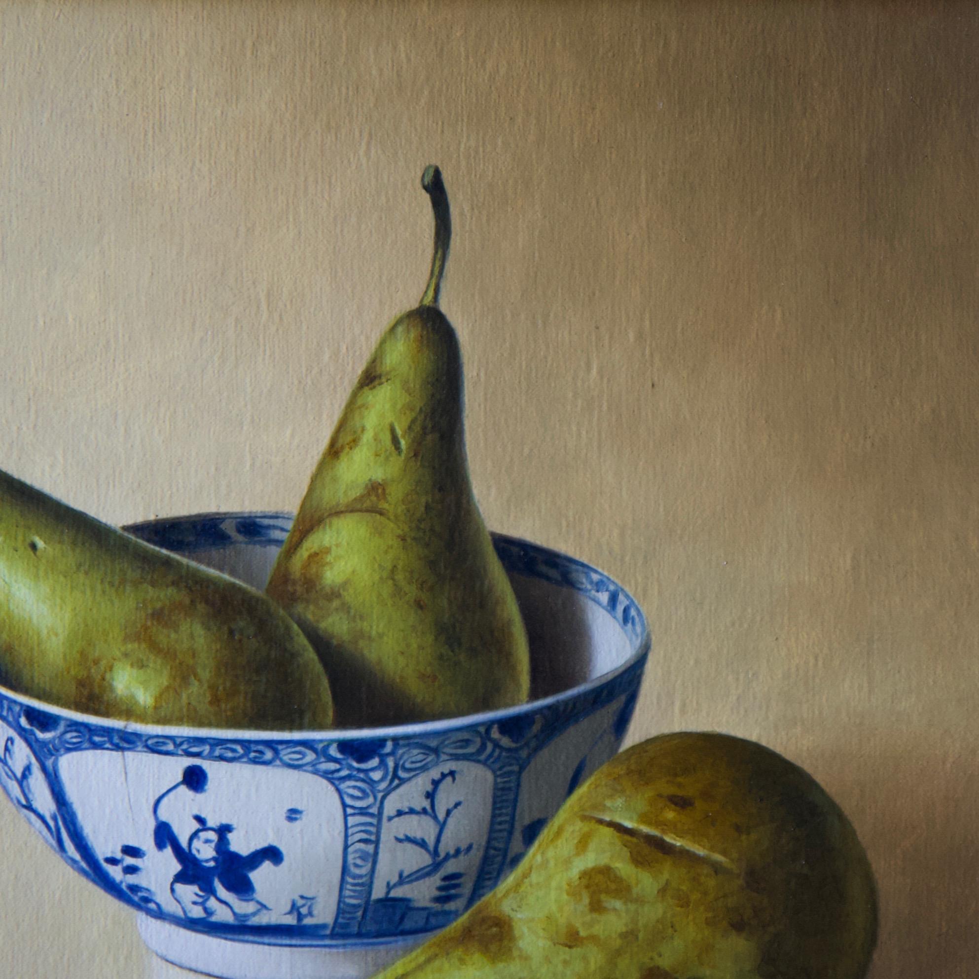 bowl of pears