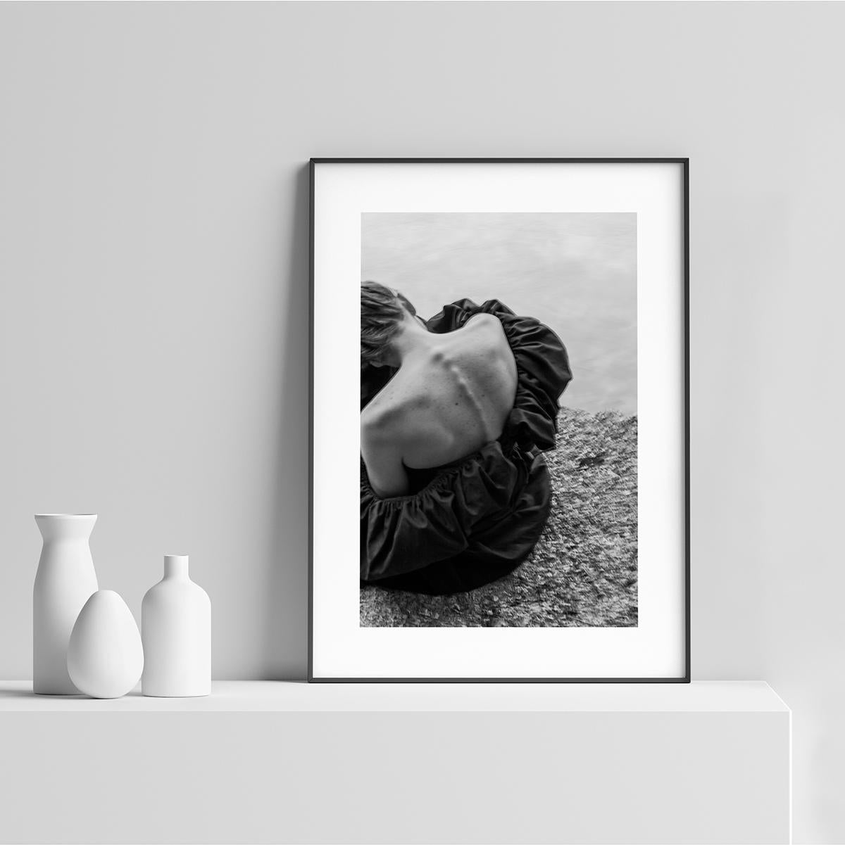 Untitled 2 - Fine Art Photography, Portrait, Black & White, Sofia Fernandez For Sale 1