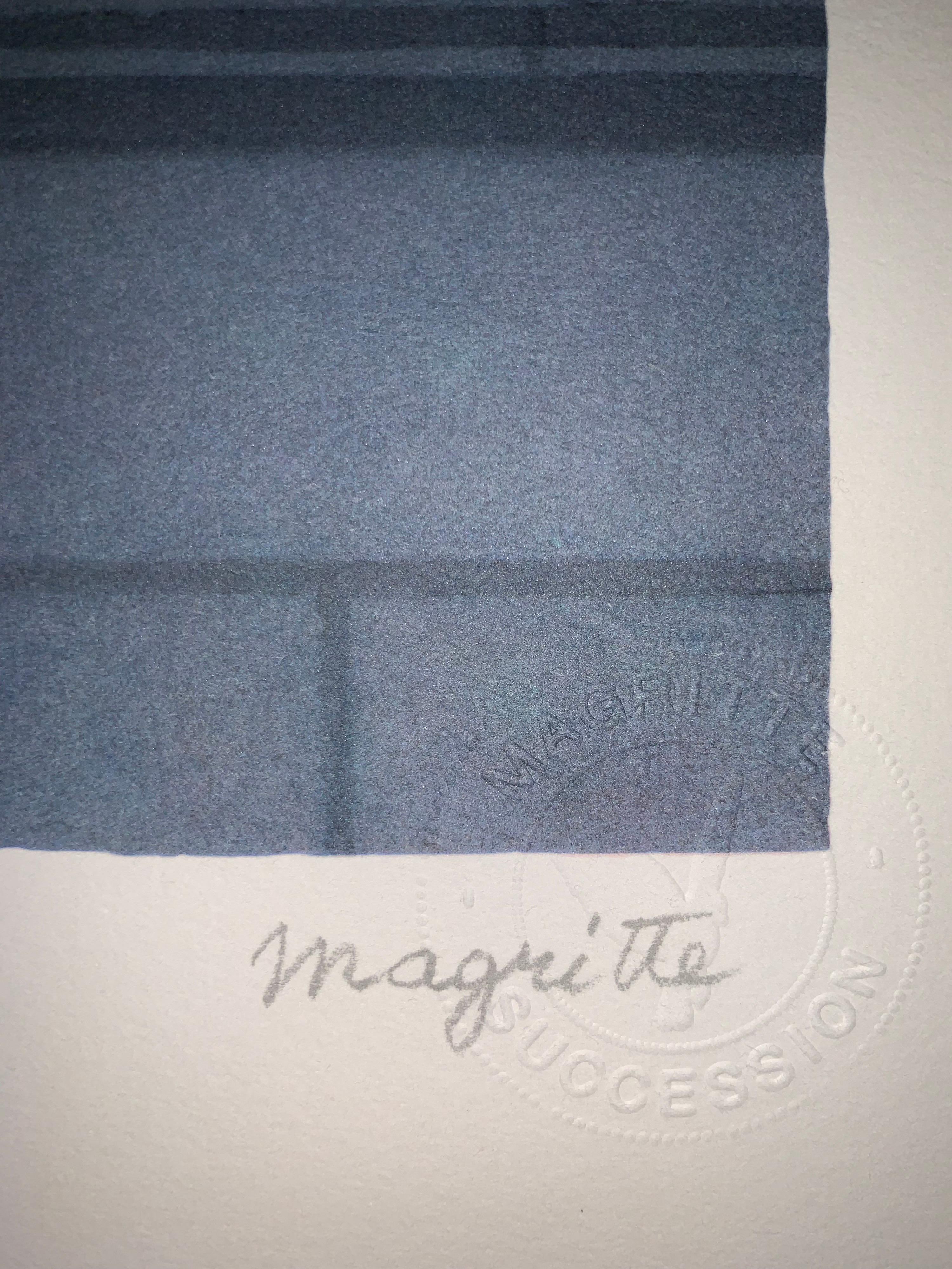 La Grande Guerre - Siglo XX, Surrealista, Litografía, Grabado figurativo - Figurative Print Gris de René Magritte