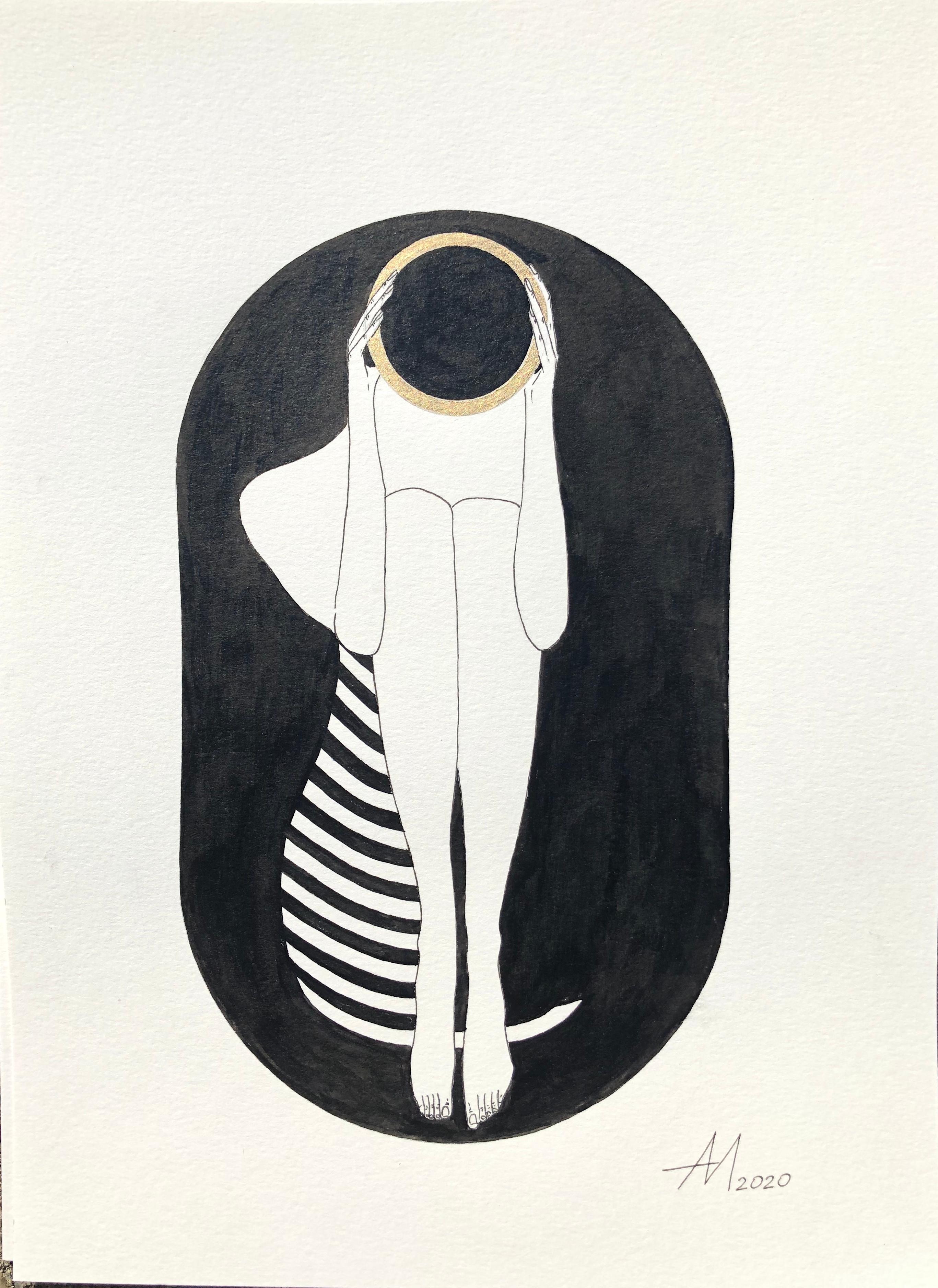Mila Akopova Abstract Painting – Schwarze Zeichnungsfigur aus einer Kapsel mit goldener Scheibe und Streifen