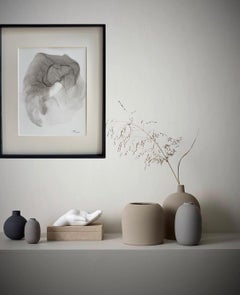 Light breath of Wind – abstraktes Gemälde in schwarzer, grauer Farbe, 2025