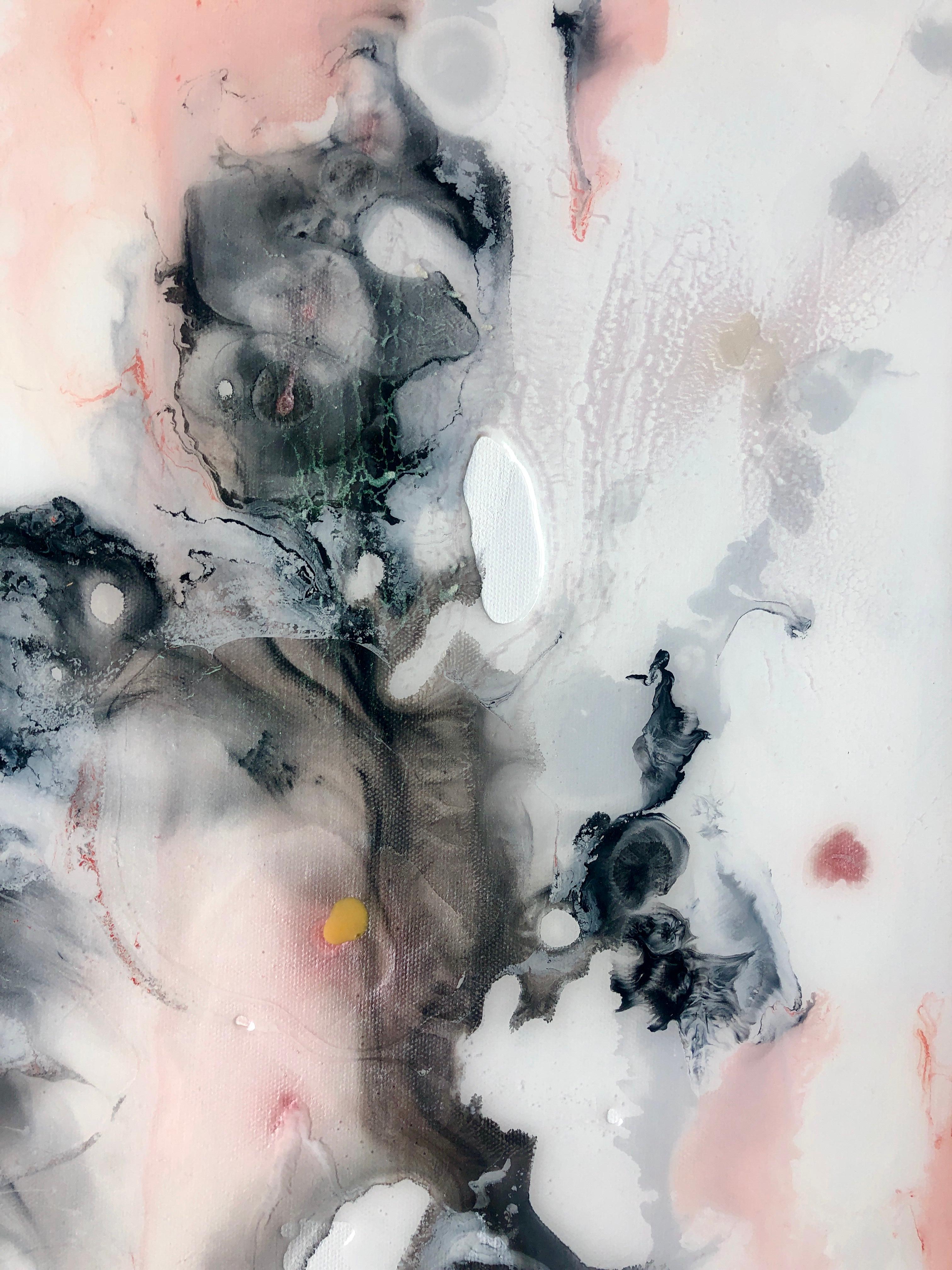 accidental Beauty-abstract, Gemälde in blassem Rosa, Schwarz, Grau, Weiß und Rosafarbe im Angebot 1