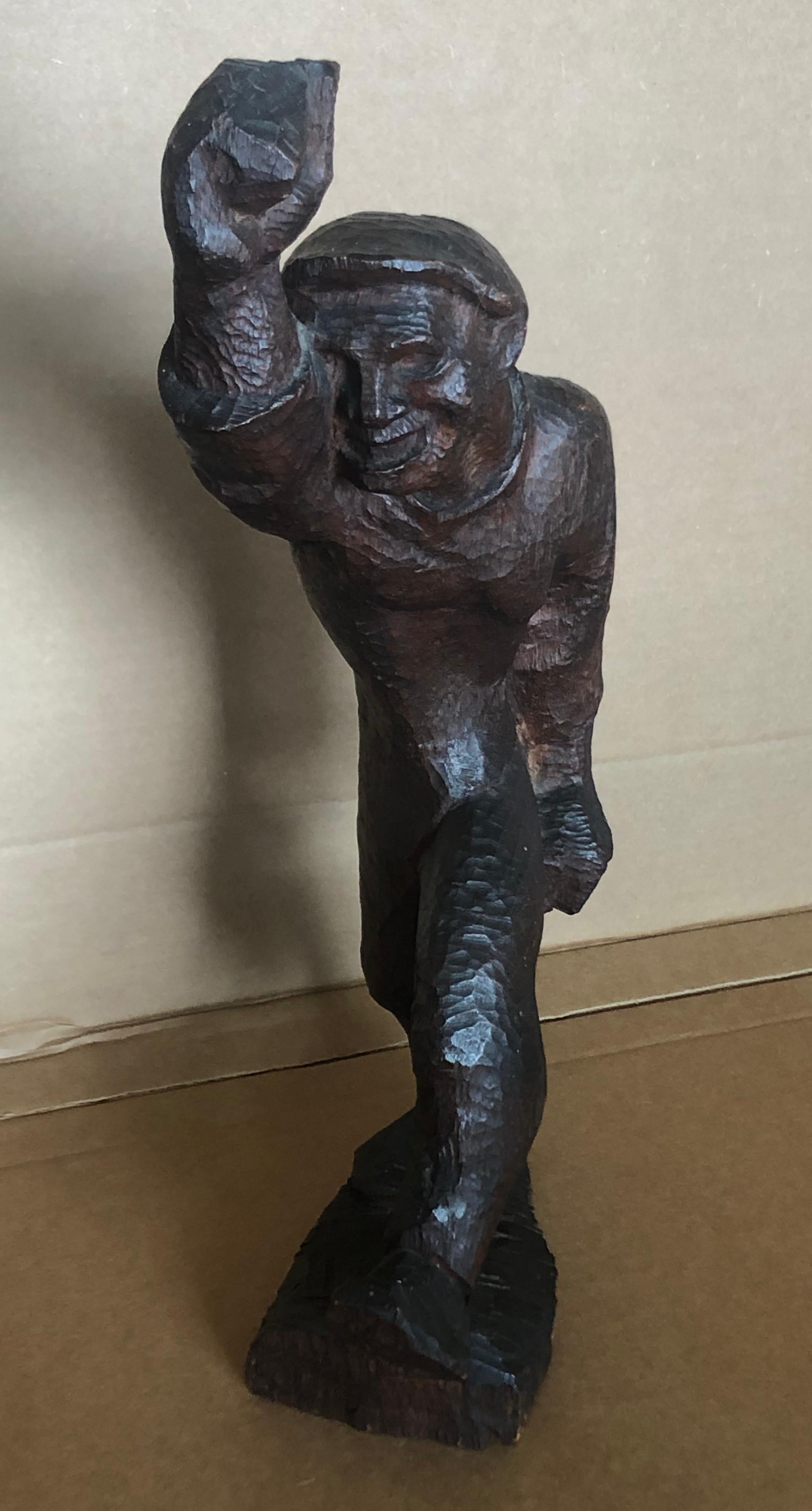 STRIDENT MAN Escultura de madera tallada Hollywood WPA Modernista Marioneta Mediados de siglo - Figurative Sculpture Marrón de Louis Bunin
