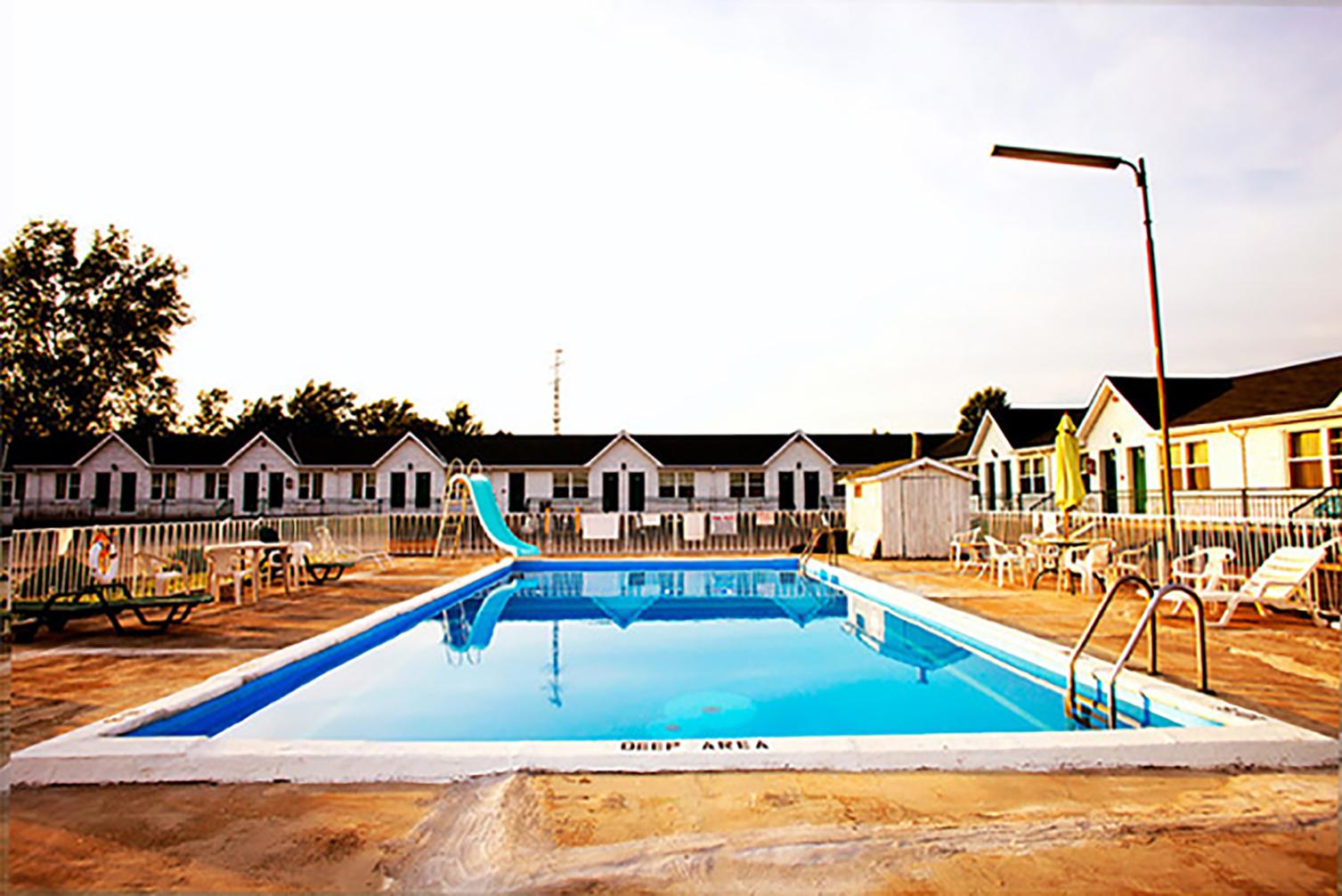 "Poolside Niagara"  Type C Metallic Print - Photograph by Jen Zahigian