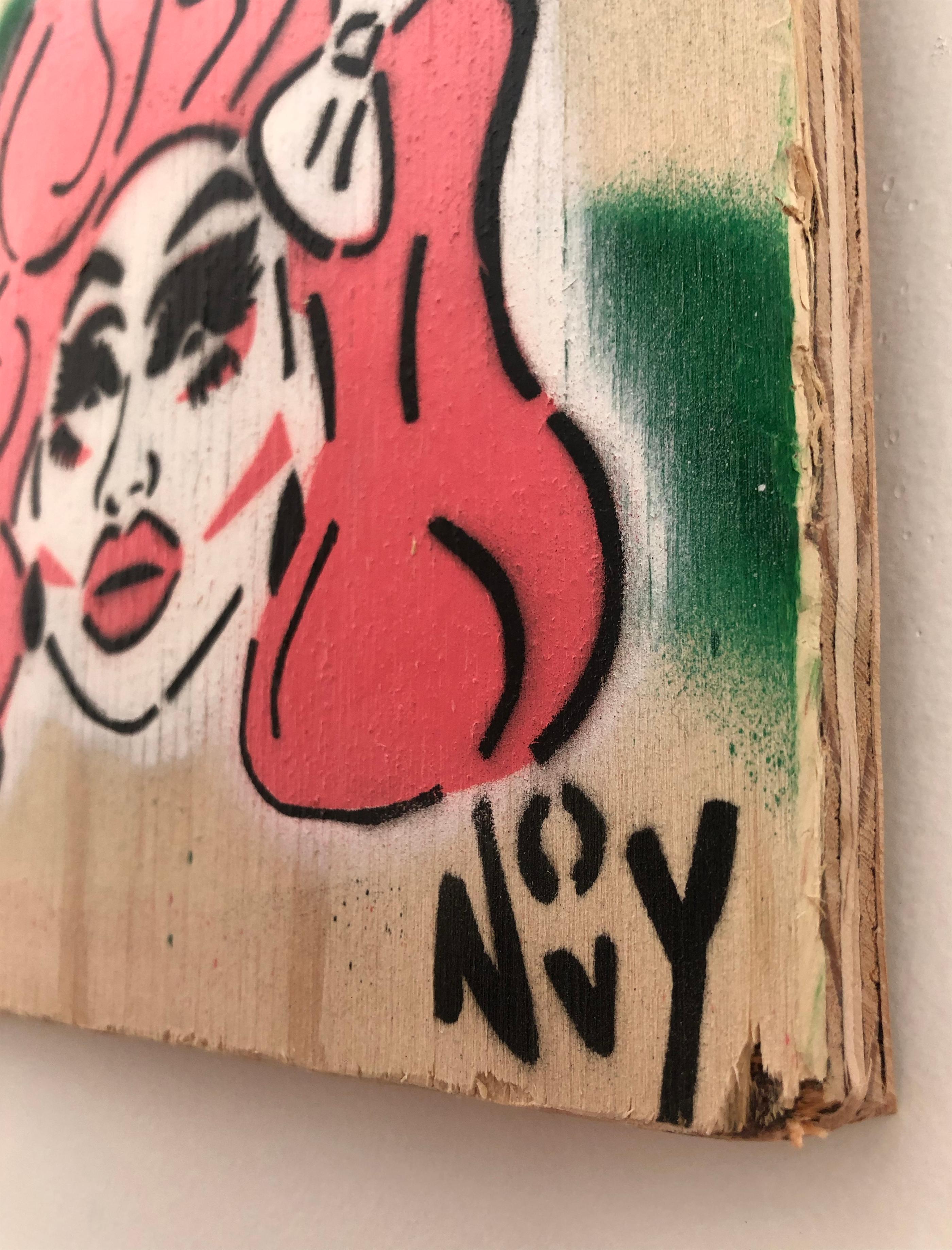 
L'art de rue de Jeremy Novy, unique en son genre, est riche en réflexions sociales. Novy a combattu le manque de représentation homophobe en célébrant l'iconographie gay, apportant jovialité et chaleur aux espaces urbains désaffectés.

Depuis qu'il
