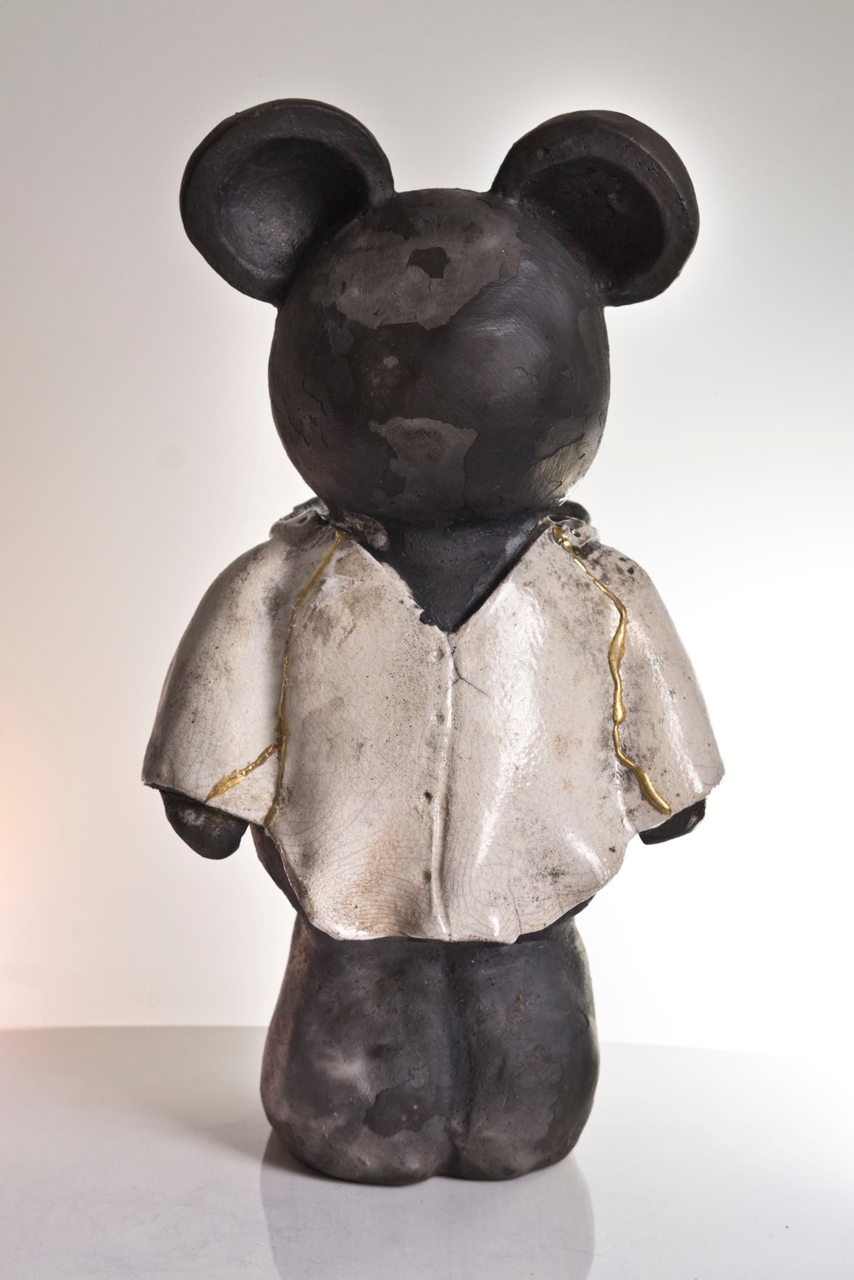 Agustina Garrigou Figurative Sculpture - The Lonely Teddy
