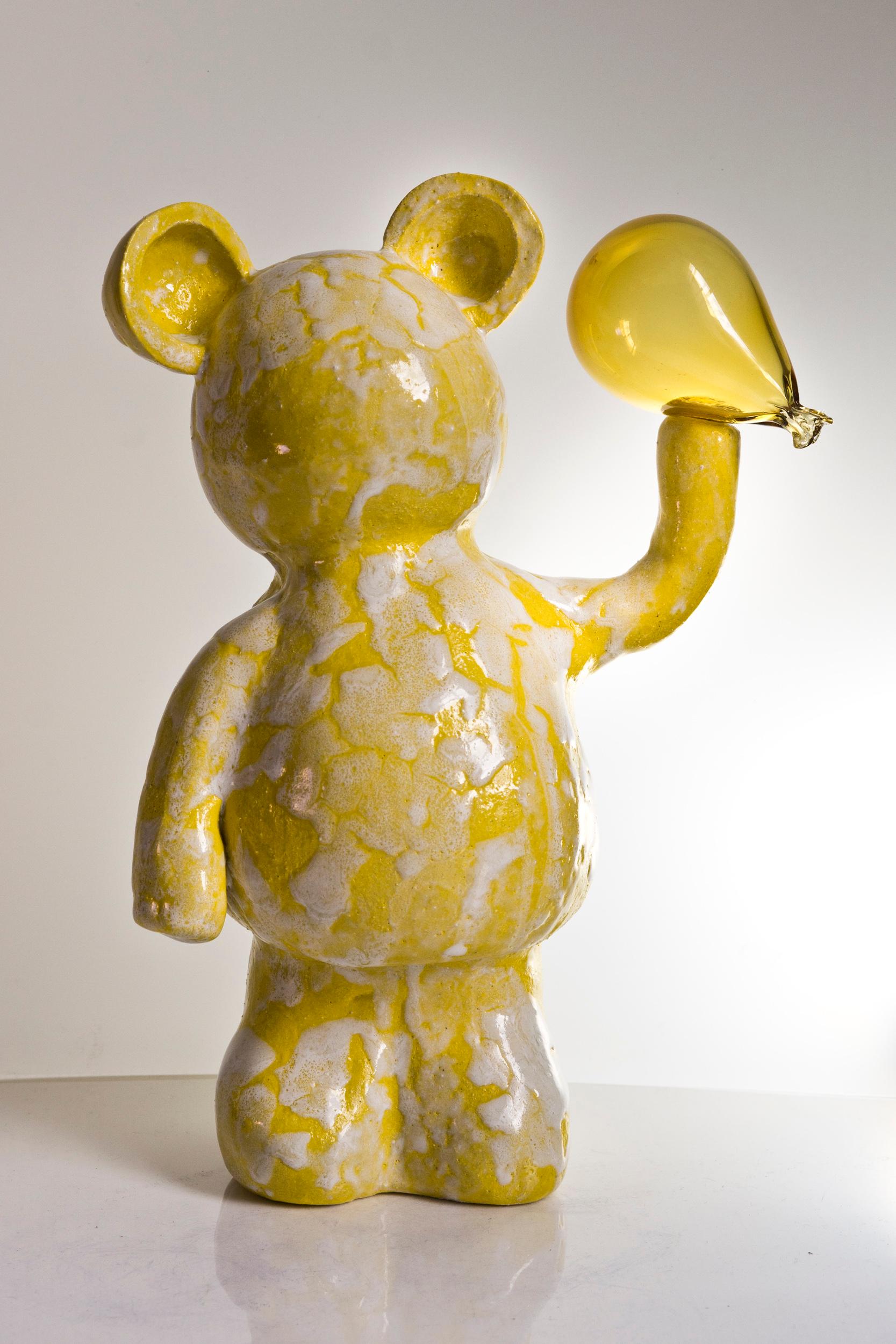 Agustina Garrigou Figurative Sculpture - The Optimistic Teddy