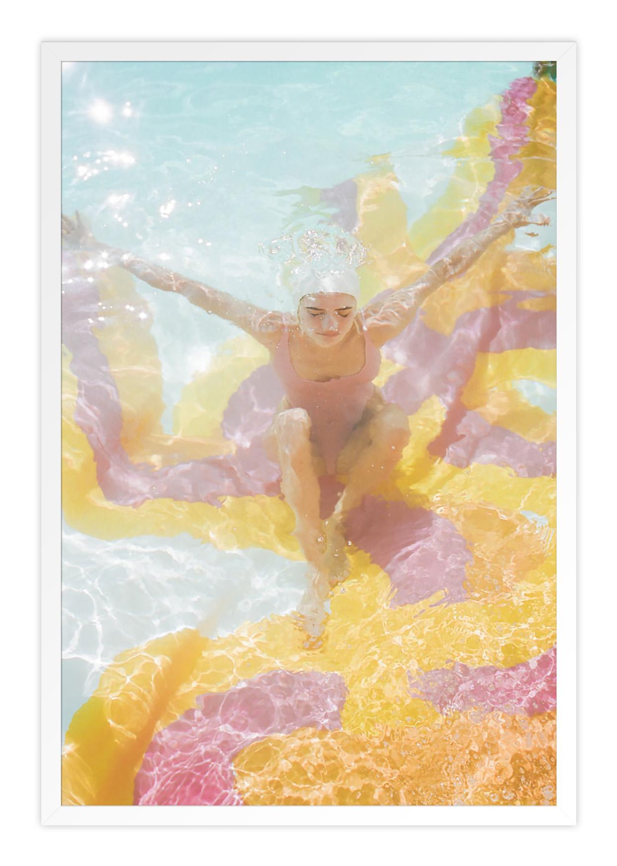 Schwimmteam 3 (Beige), Color Photograph, von Jesse & Jimmy Marble