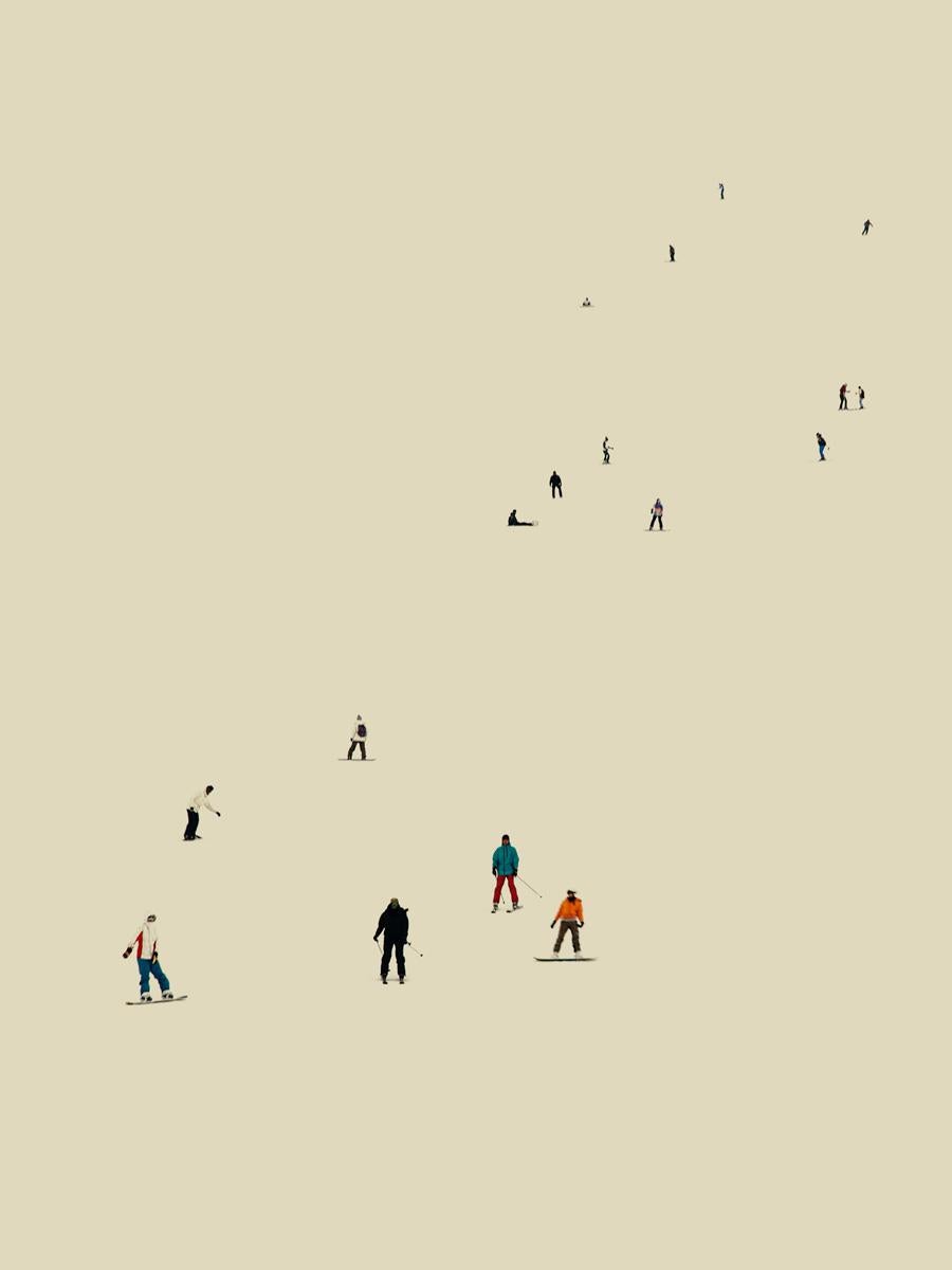 Color Photograph di Andrew Zhao - Neve profonda