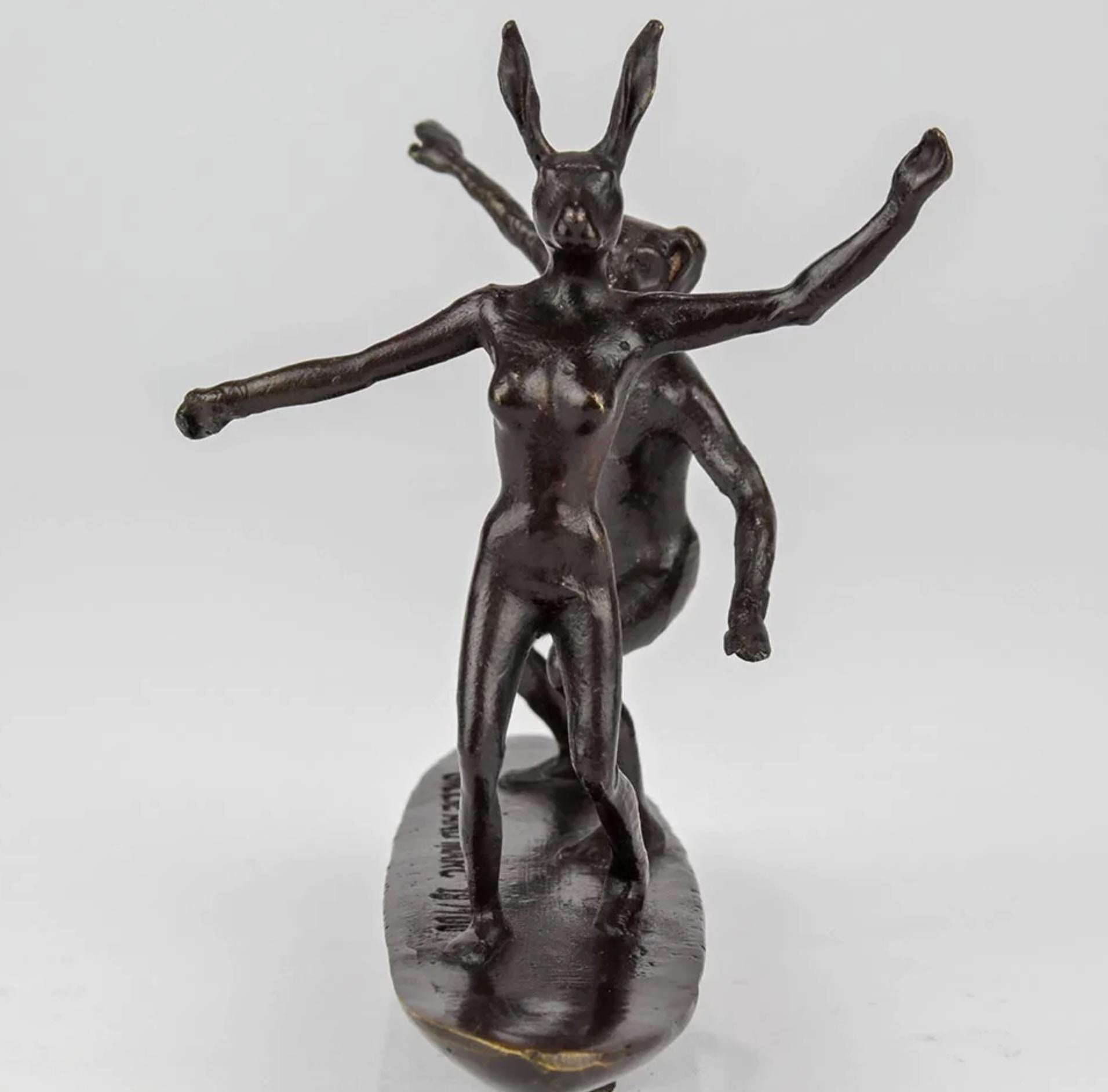Titel: Surfer, Gemeinsam auf einer Welle
Authentische Bronzeskulptur

Diese authentische Bronzeskulptur mit dem Titel 
