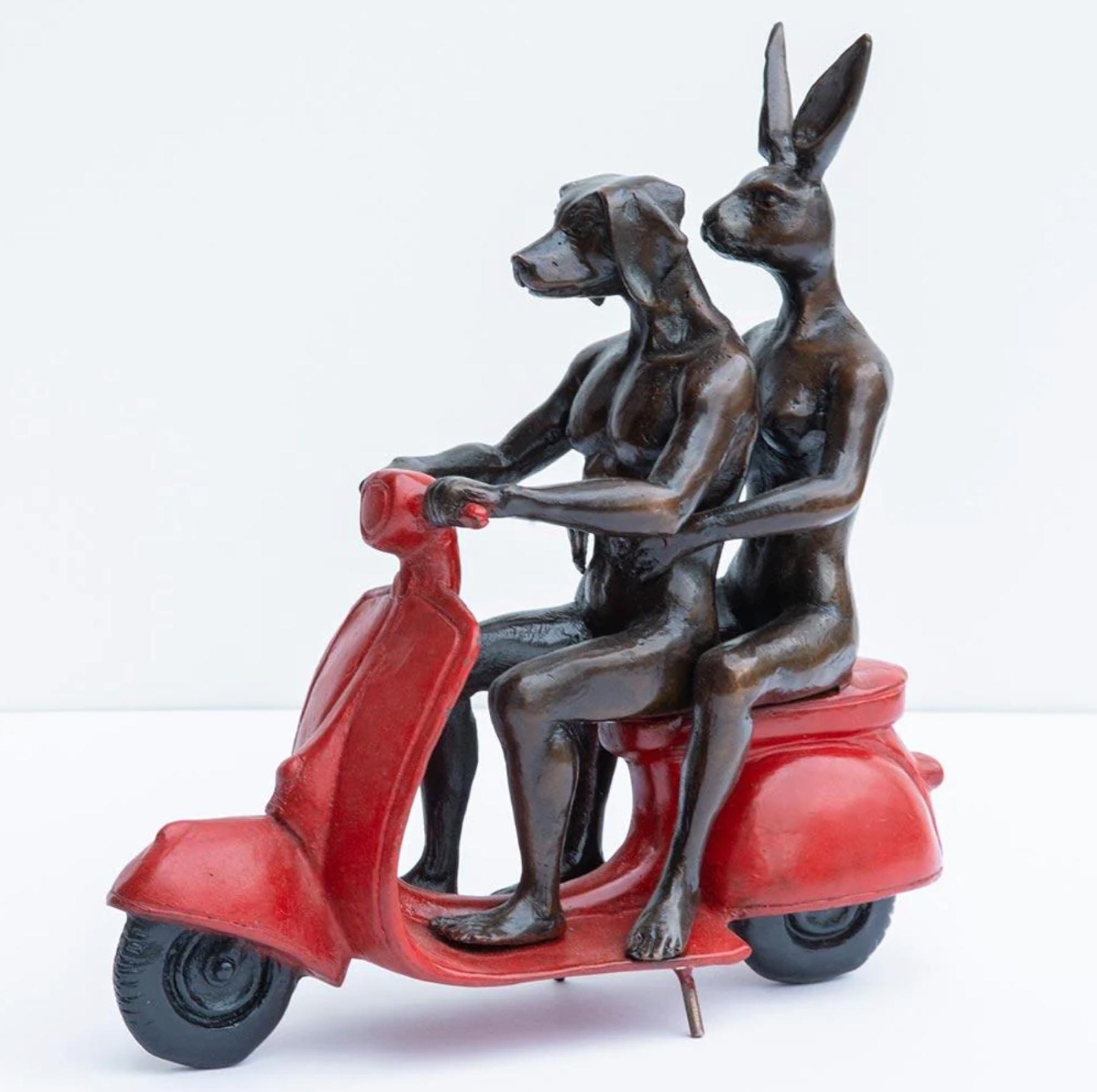 Authentische Bronze, sie waren die authentische Vespa... Skulptur von Gillie und Marc (Zeitgenössisch), Art, von Gillie and Marc Schattner