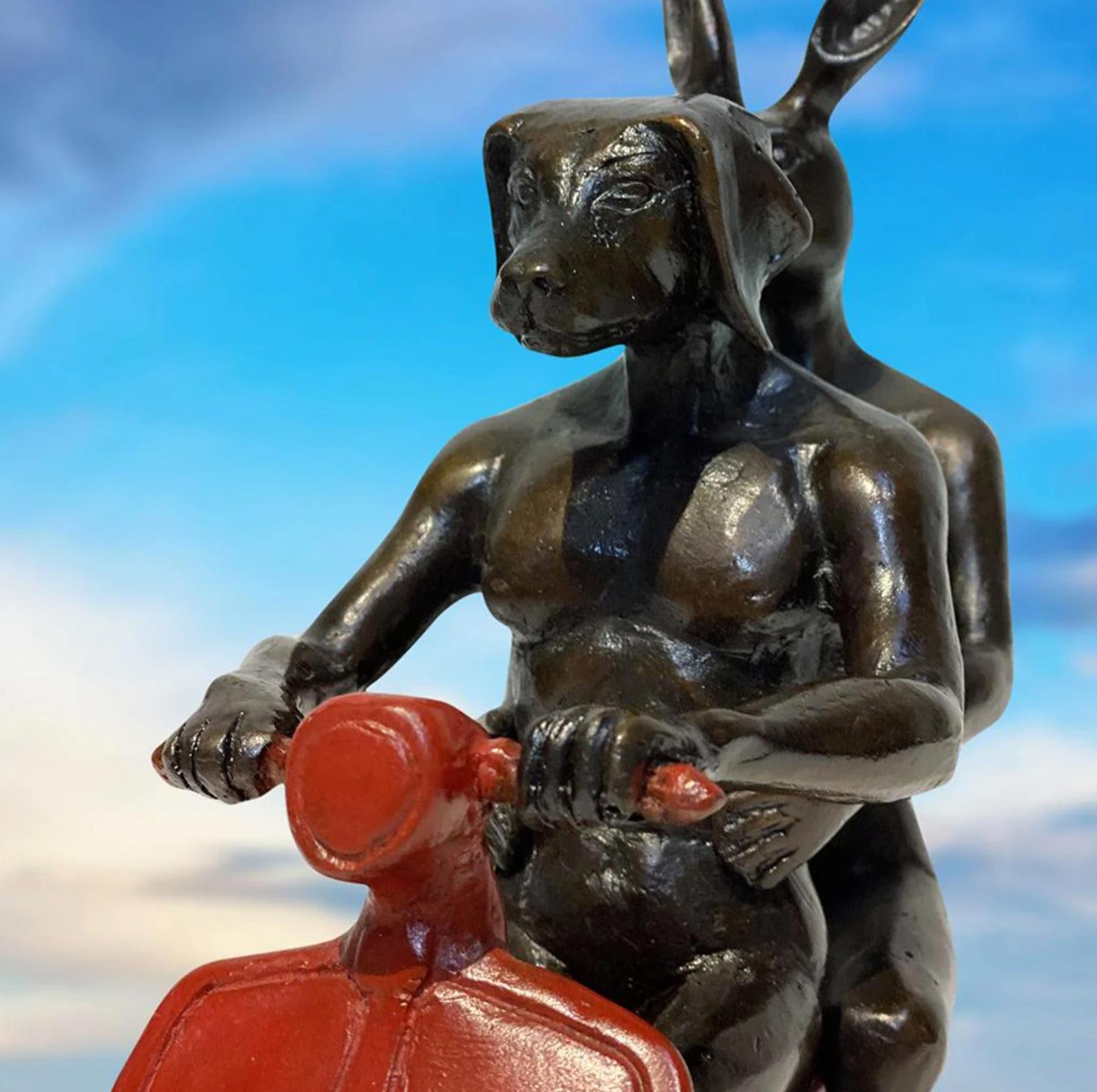 Authentische Bronze, sie waren die authentische Vespa... Skulptur von Gillie und Marc im Angebot 1