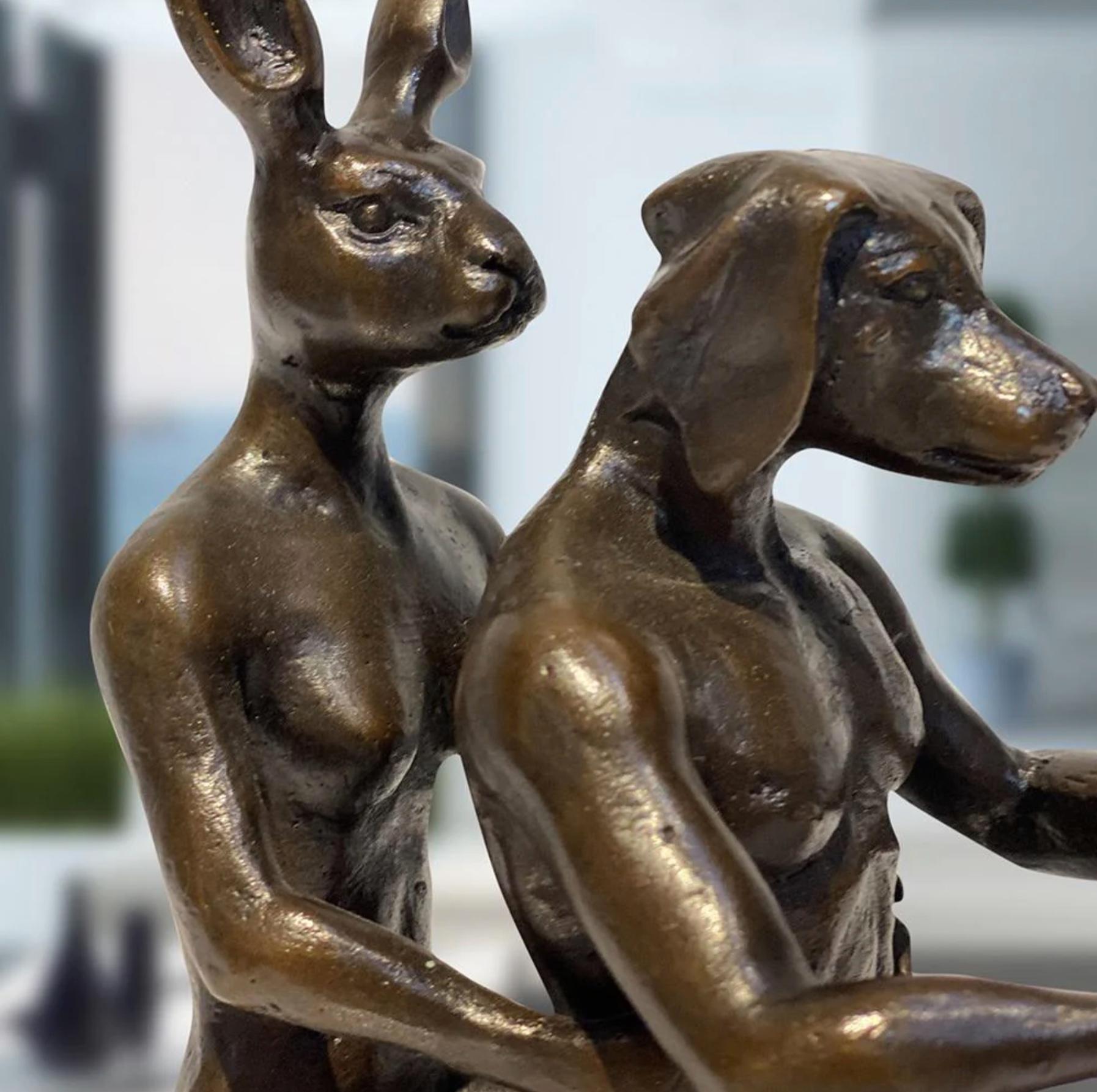 Authentische Bronze, sie waren die authentische Vespa... Skulptur von Gillie und Marc im Angebot 2