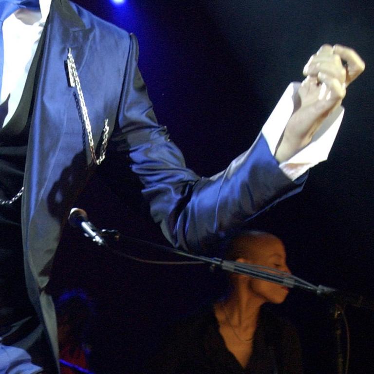 David Bowie in Concert at Hammersmith Apollo, London, 2002, Photography For Sale 2